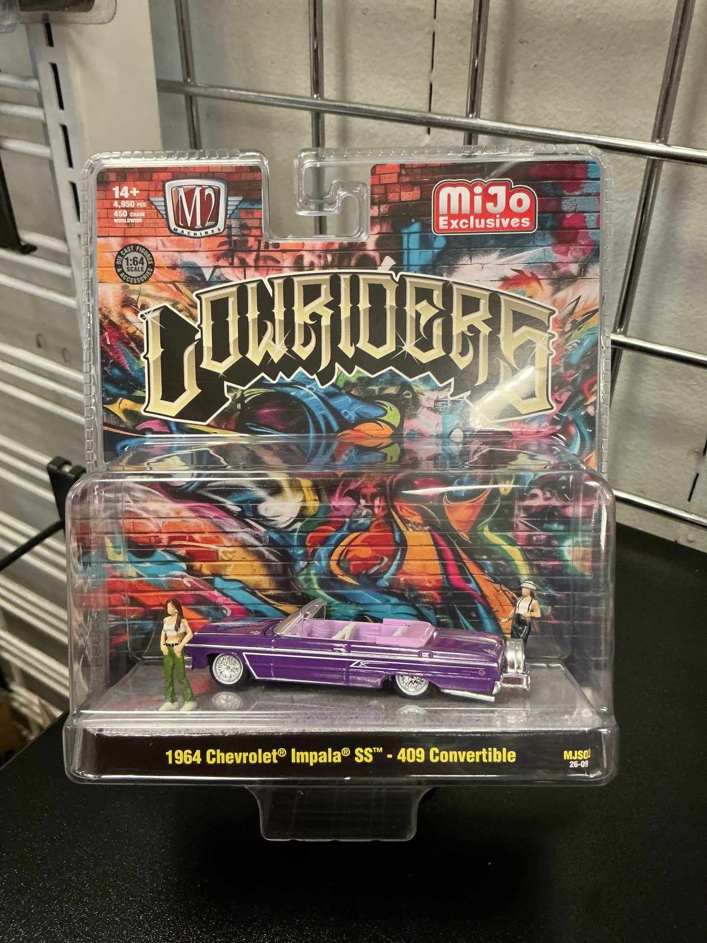 M2 Machines LOWRIDERS 1964 Chevrolet Impala SS -409 convertible