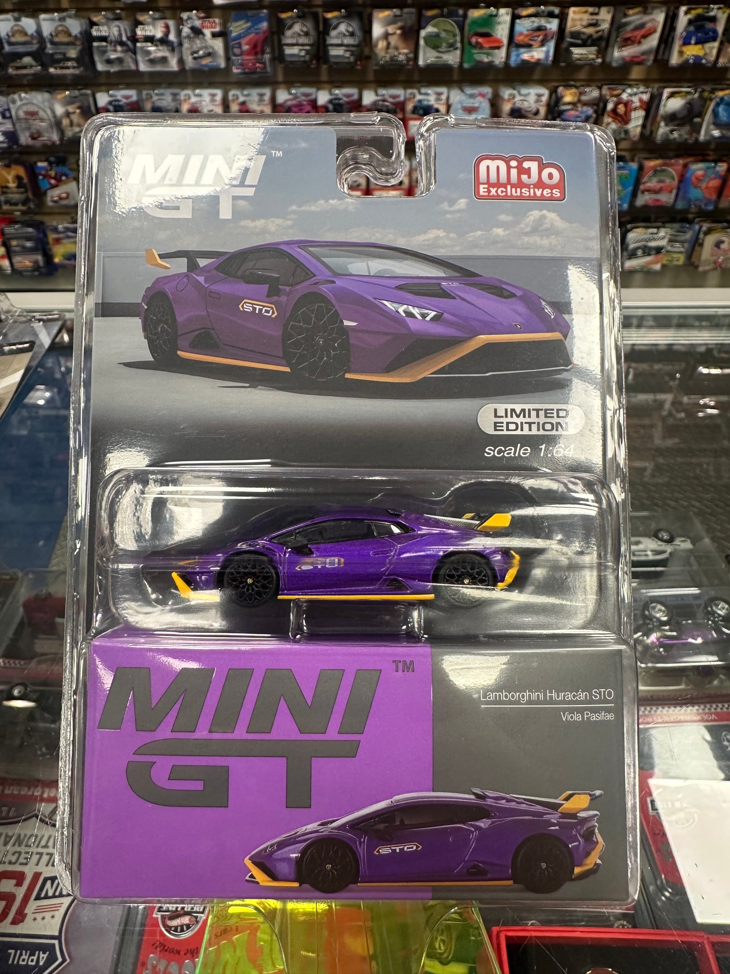 Mini GT 746 Lamborghini Huracan STO Viola Pasifae