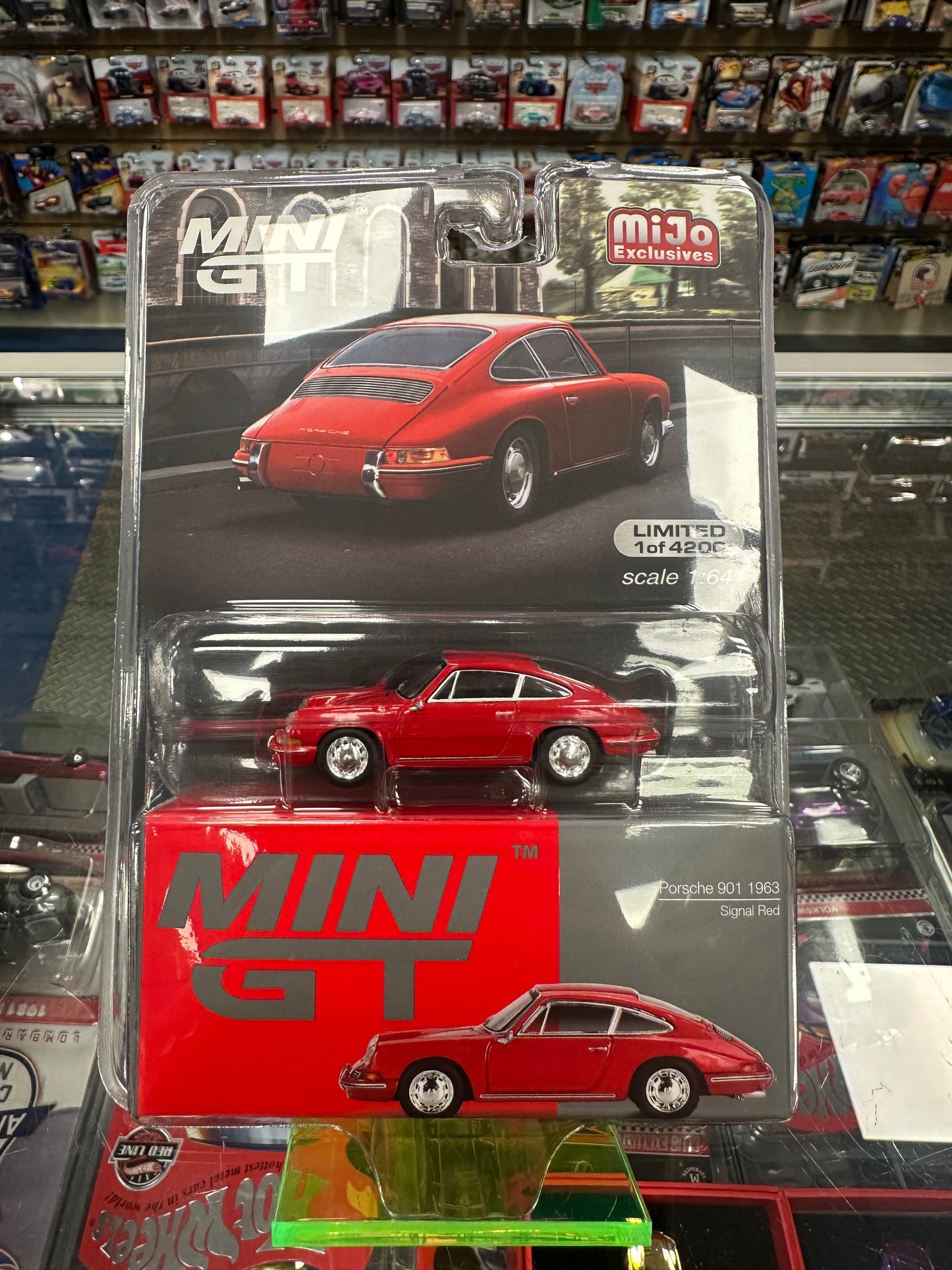 Mini GT 695 Porsche 901 1963 Signal Red