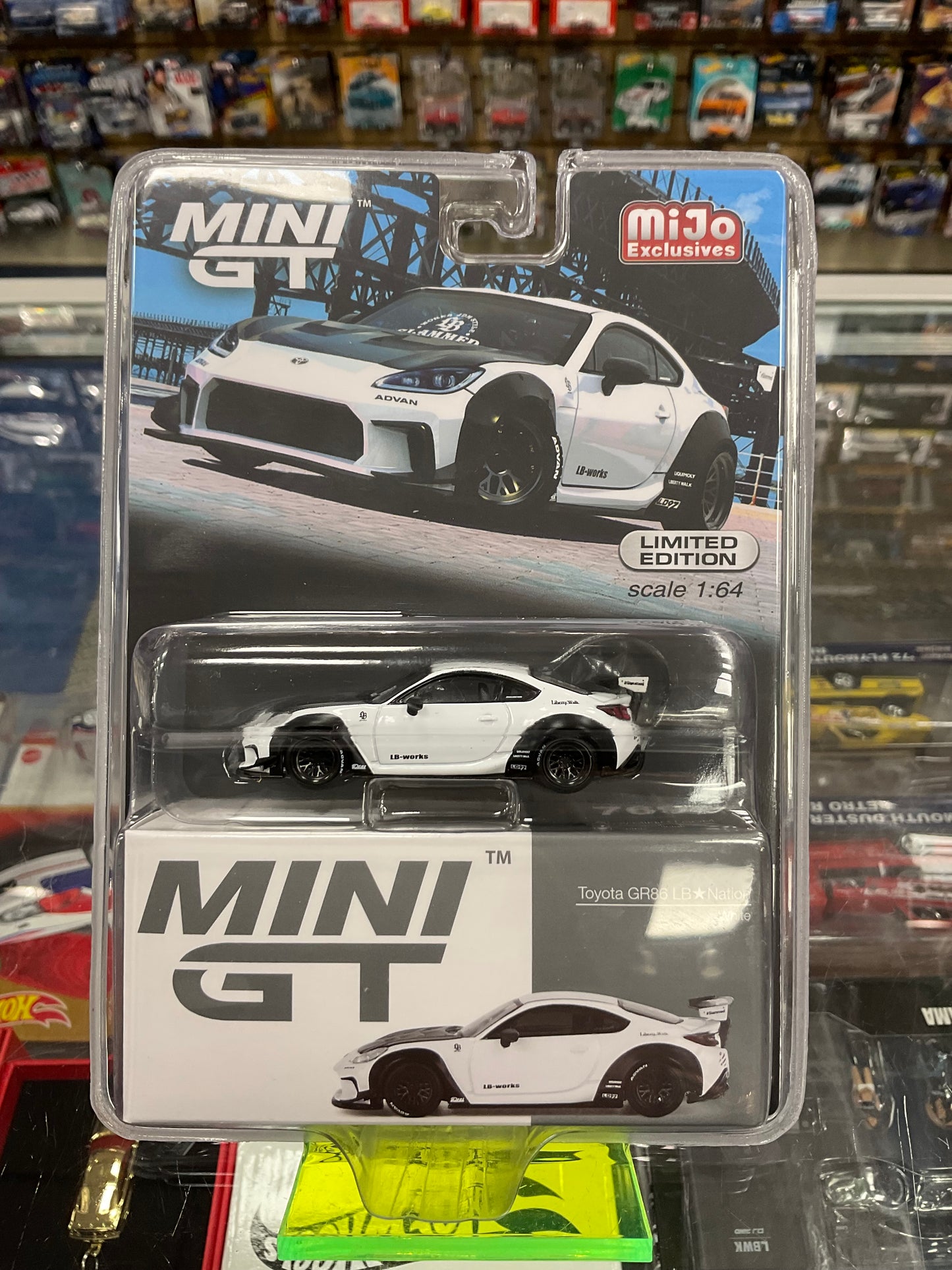Mini GT 769 Toyota GR86 LB Nation White