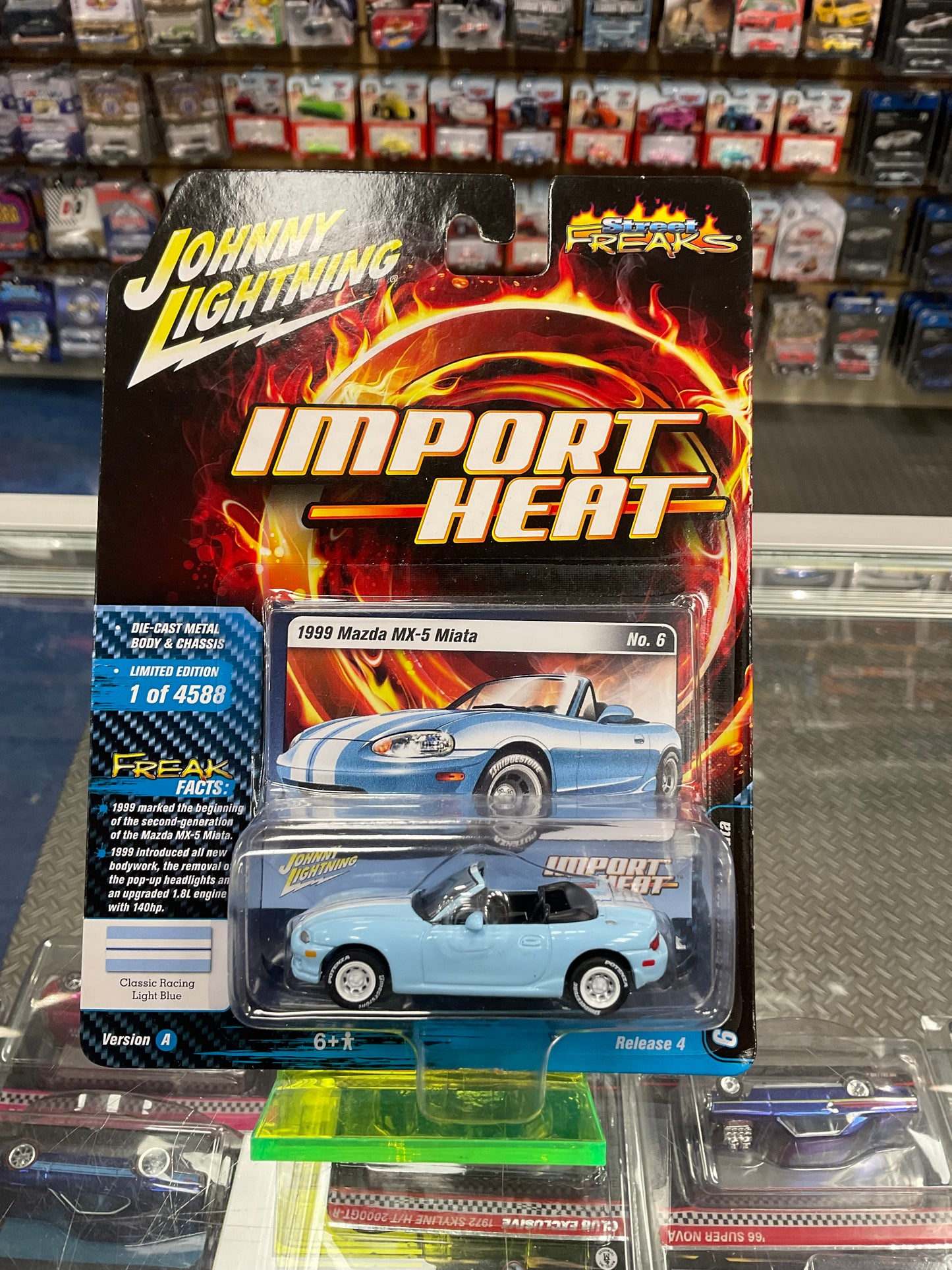 Johnny Lightning Import Heat 1999 Mazda MX-5 Miata Classic Racing Lightning Blue