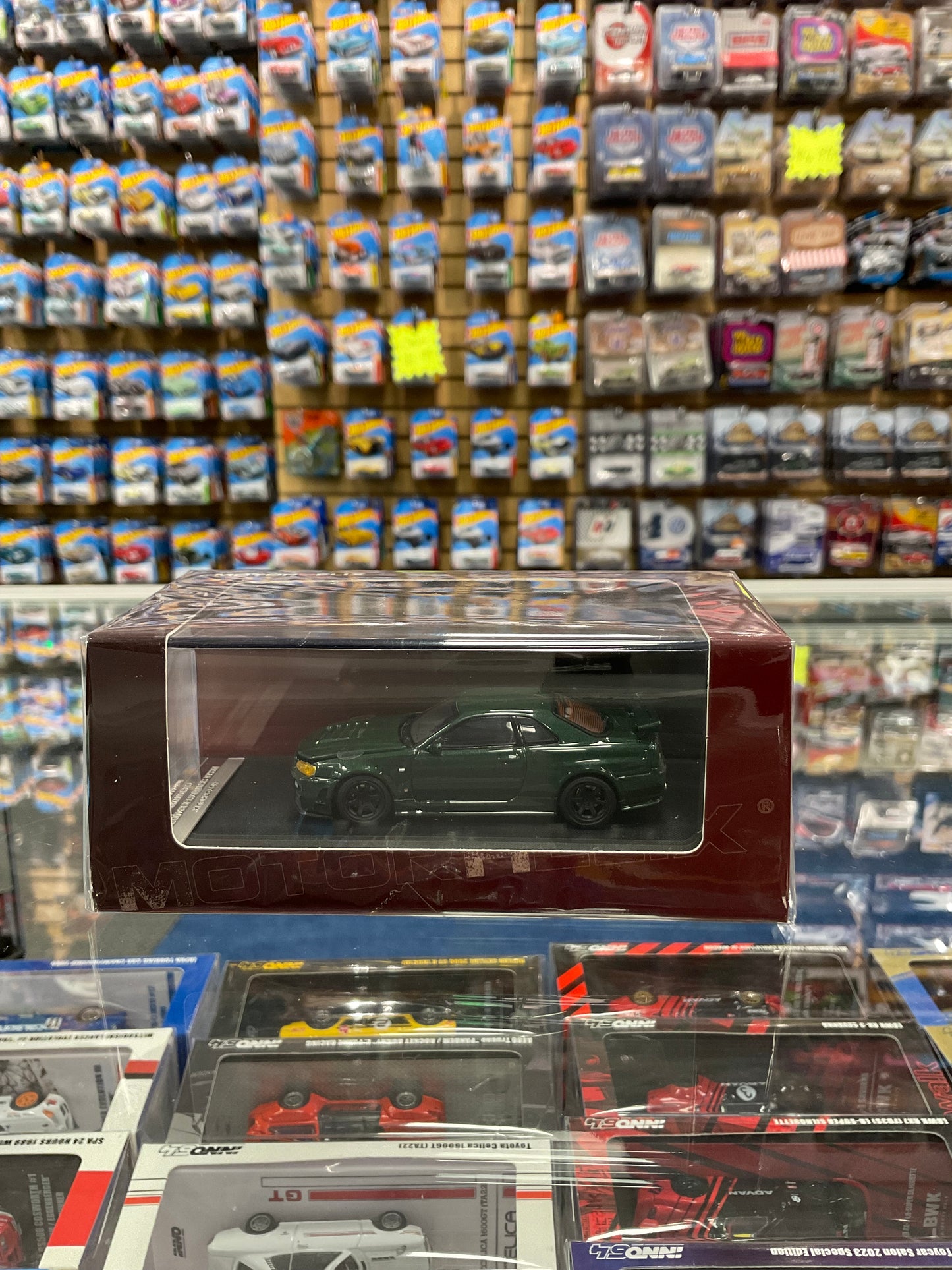 MotorHelix Nissan Skyline GT-R R34 (NISMO) CRS VER Dark Green Opening Hood