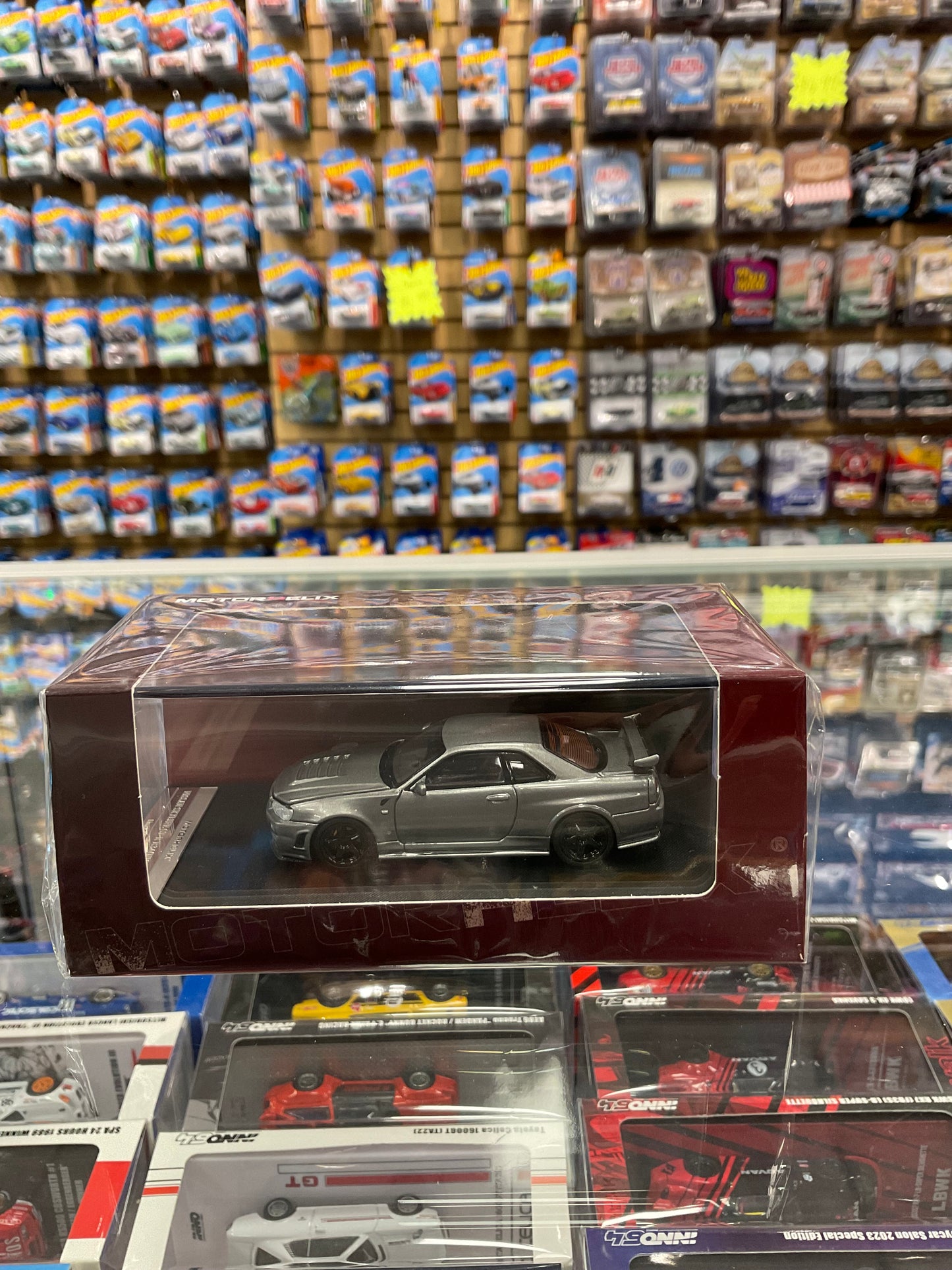 MotorHelix Nissan Skyline GT-R R34 (NISMO) CRS VER Gun Metallic Opening Hood