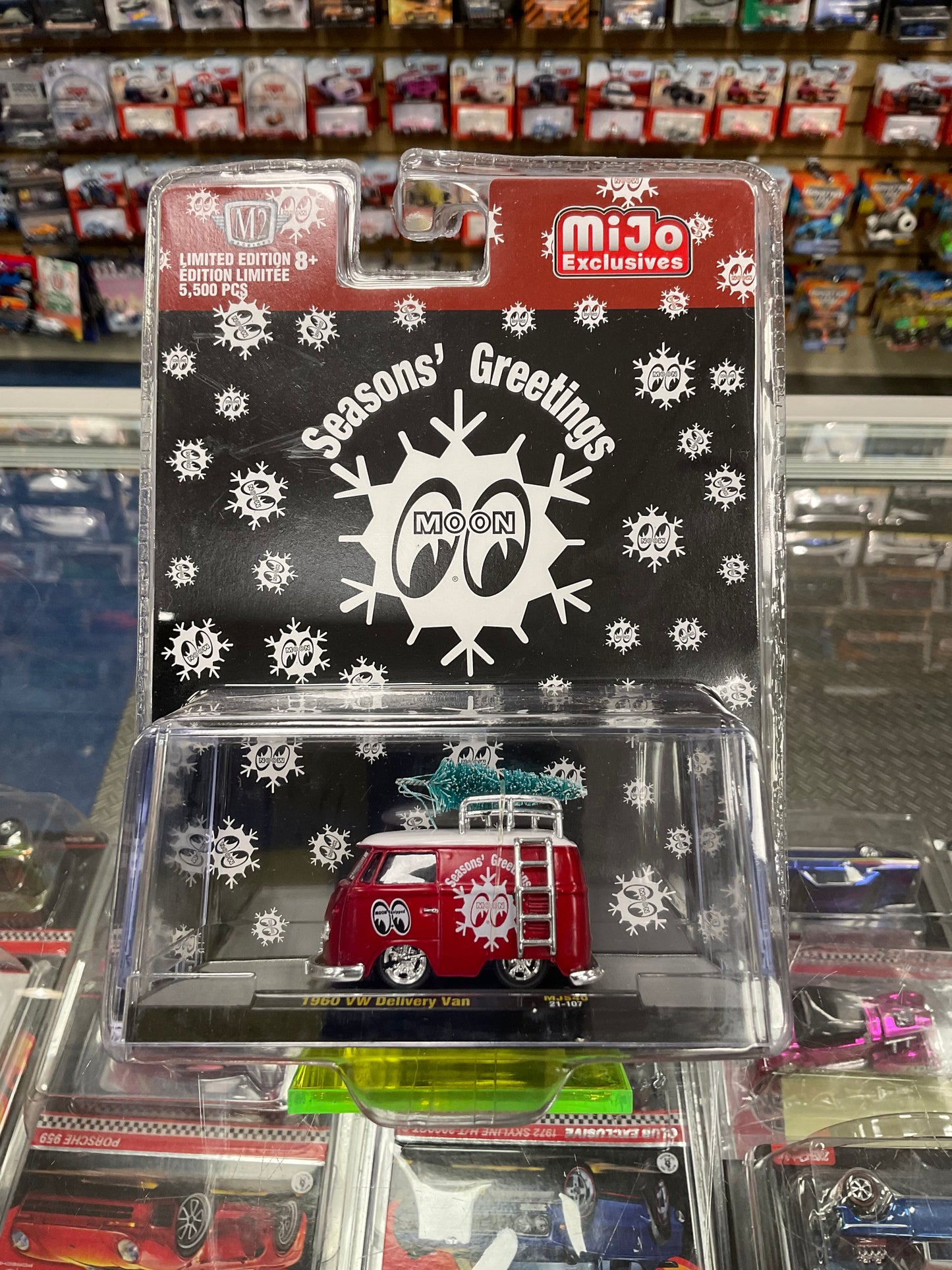 M2 Machines 1960 VW Delivery Van MoonEyes Seasons’ Greetings