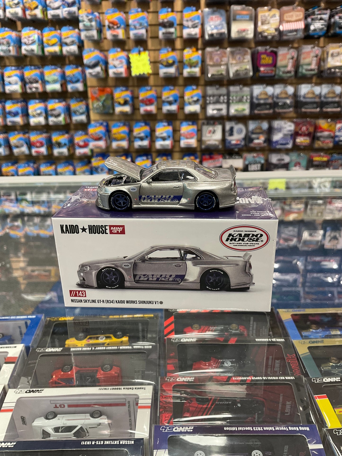 Kaido House 143 Nissan Skyline GT-R (R34) Kaido Works SHINJUKU V1