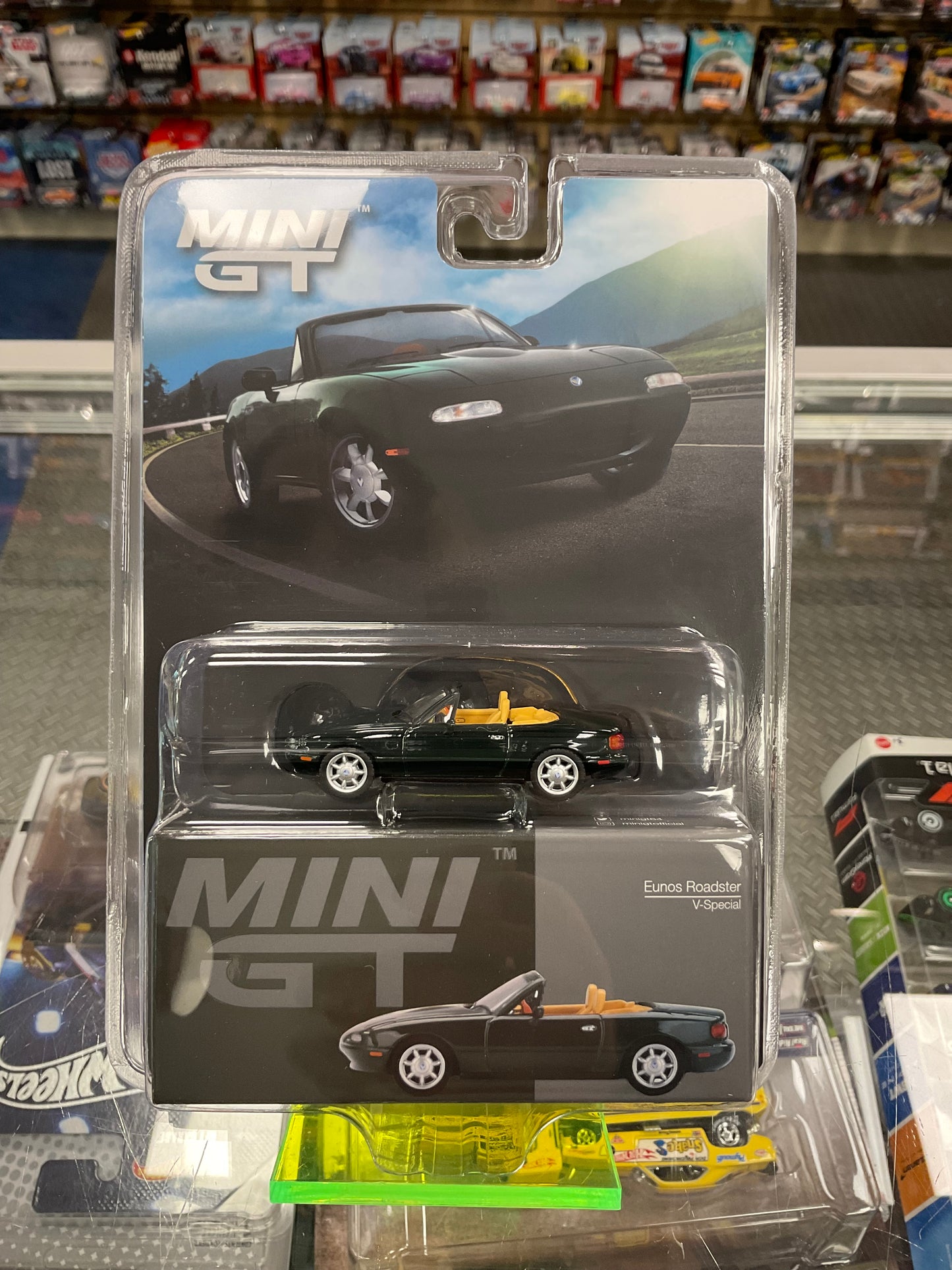 Mini GT 838 Eunos Roadster V-Special