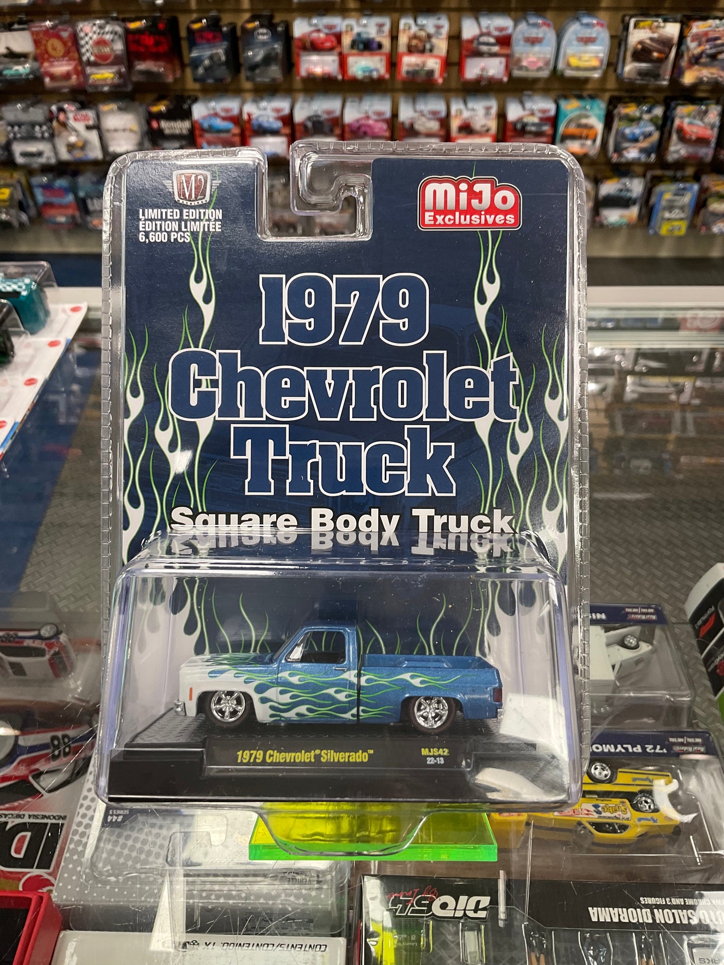 M2 Machines MiJo Exclusives 1979 Chevrolet Truck Square Body Truck