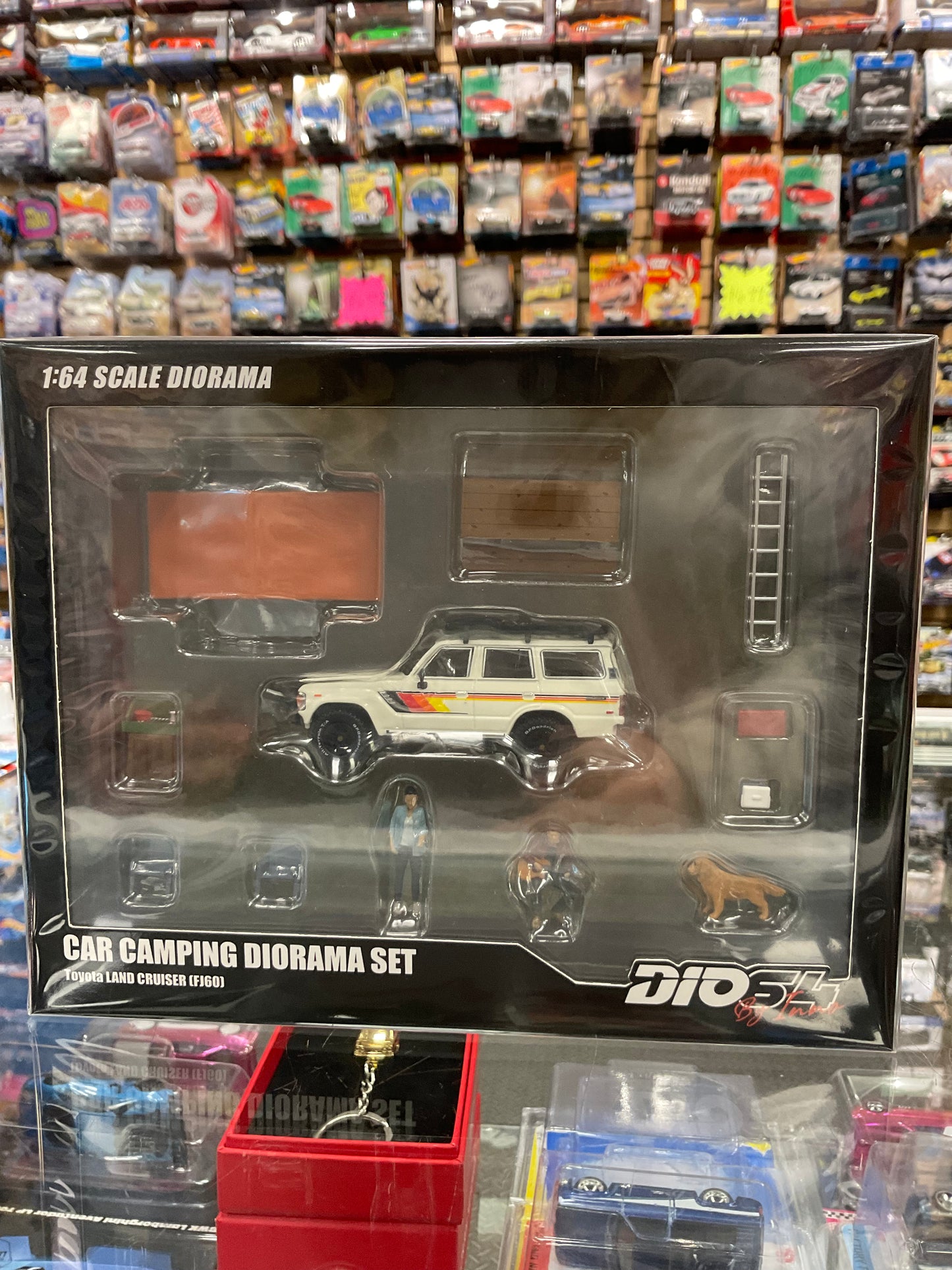 Dio64 by Inno Car Camping Diorama Set Toyota Land Cruiser (FJ60)