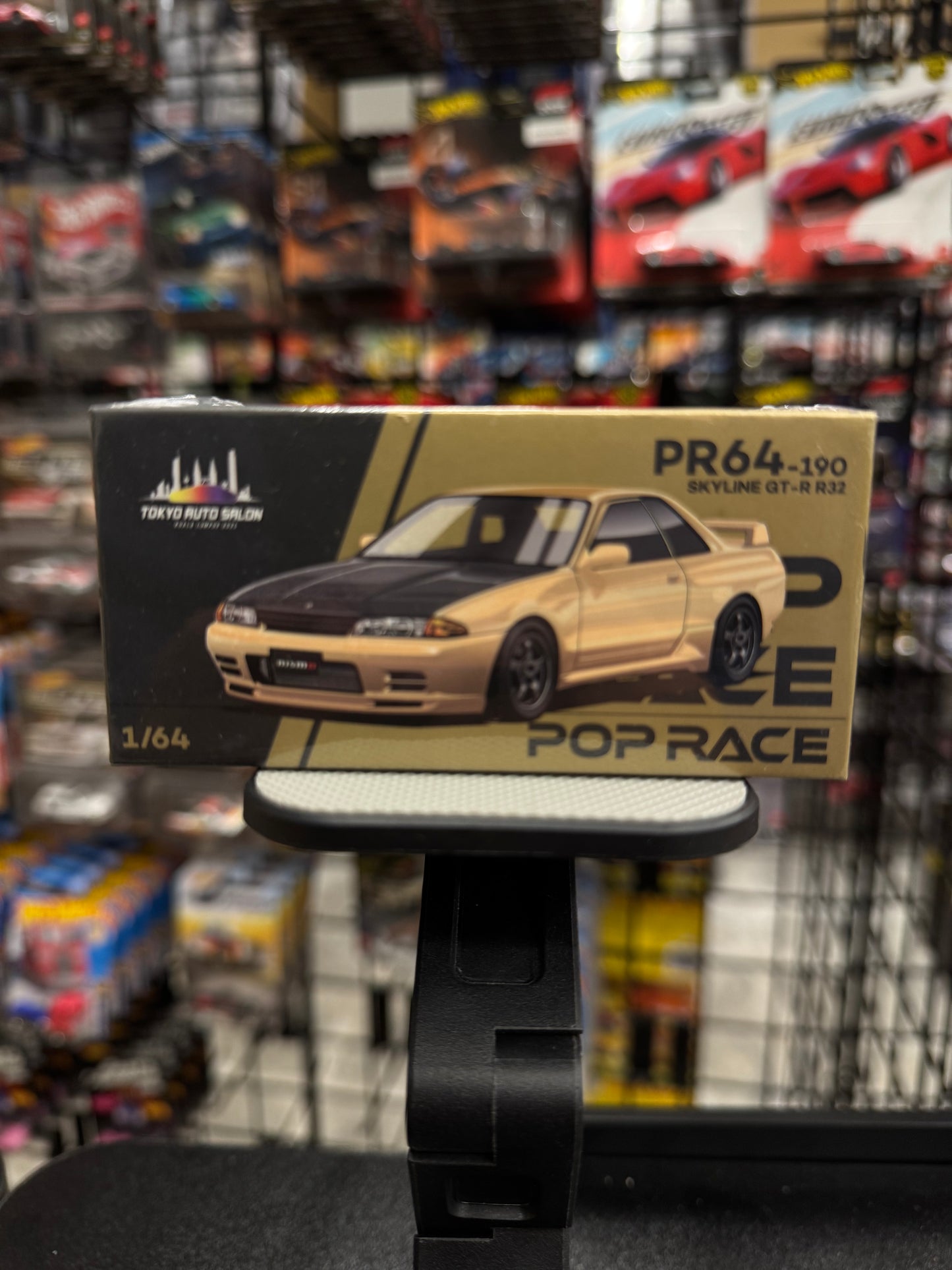 Pop Race 190 SKYLINE GT-R R32