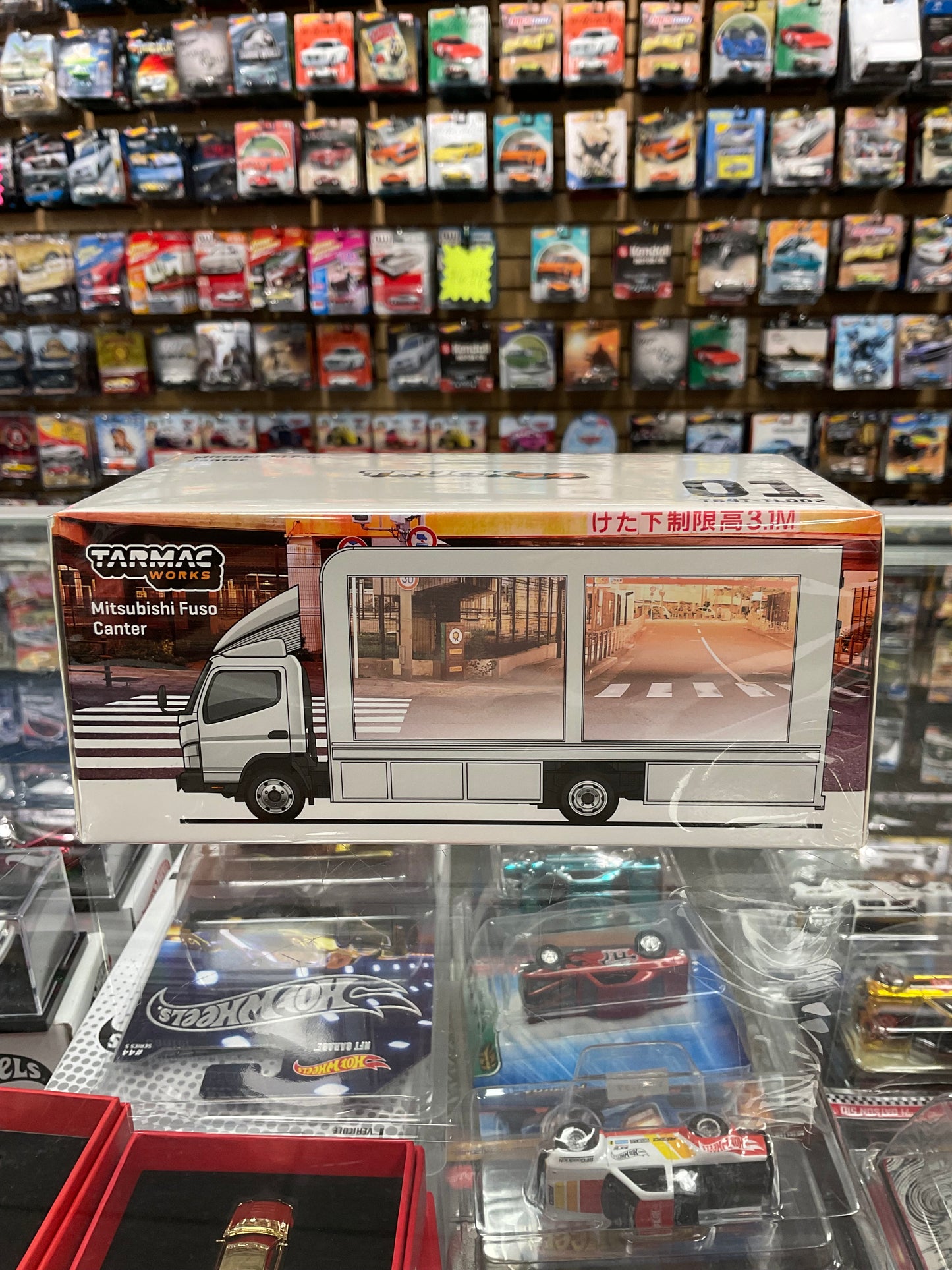 Tarmac Works Mitsubishi Fuso center