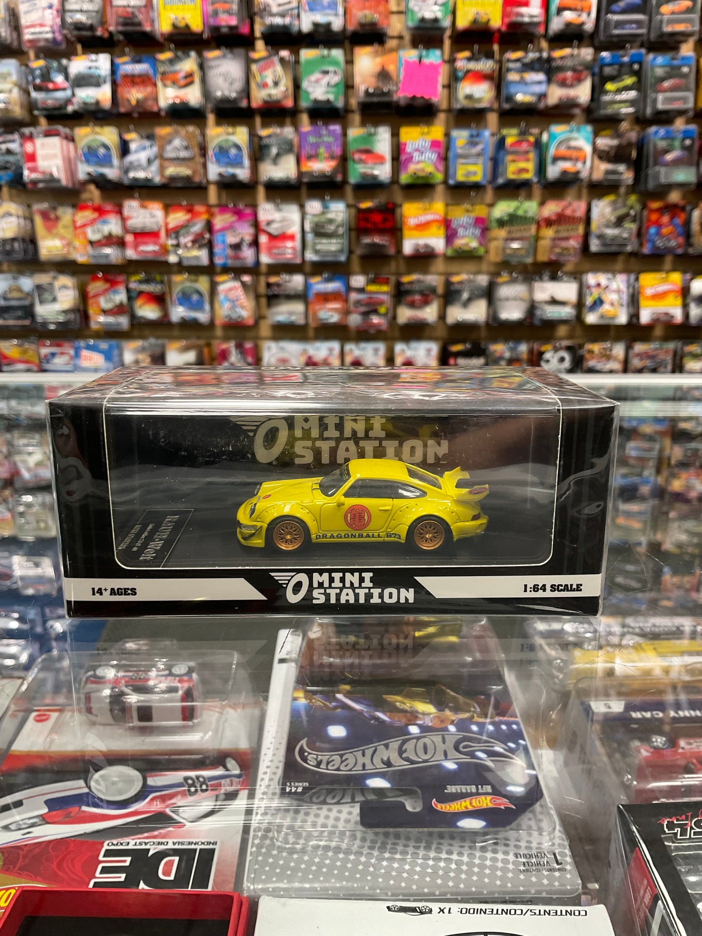 Mini Station RWB Dragonball 673 Yellow