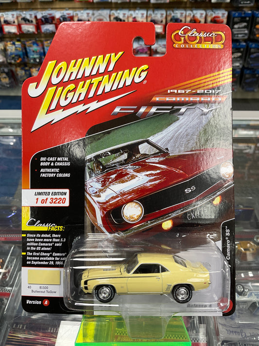 Johnny Lightning 1969 Chevy Camaro SS Butternut Yellow