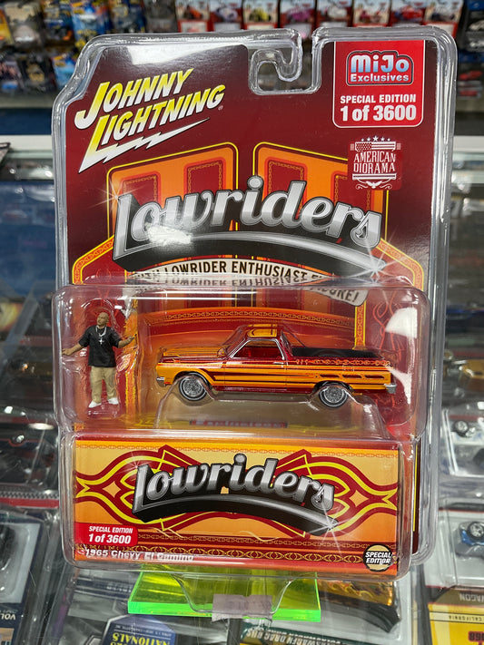 Johnny Lightning Lowriders 1965 Chevy El Camino with figure