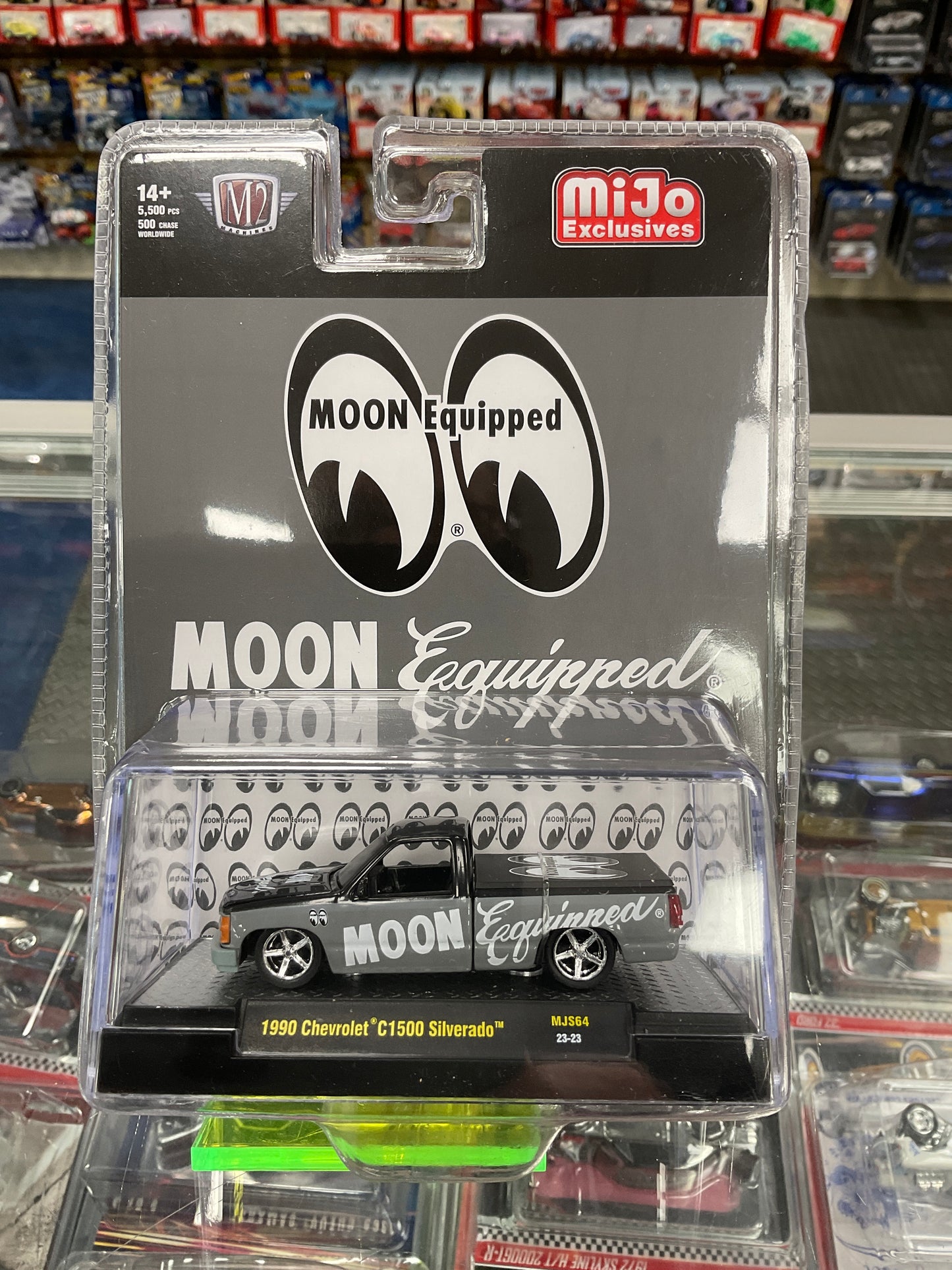 M2 Machines MoonEyes 1990 Chevrolet C 1500 Silverado