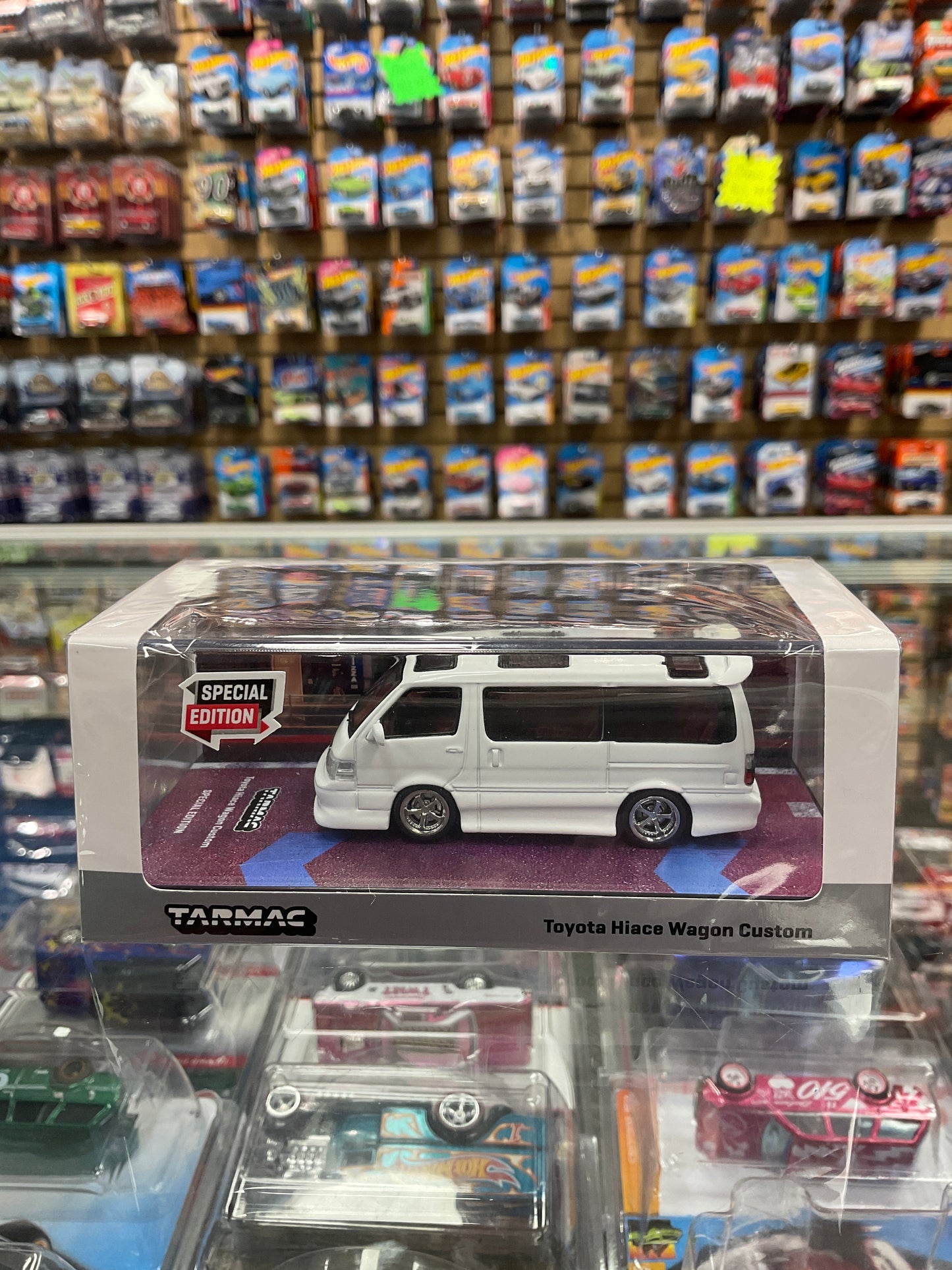 Tarmac Special Editiom Toyota Hiace Wagon Custom White