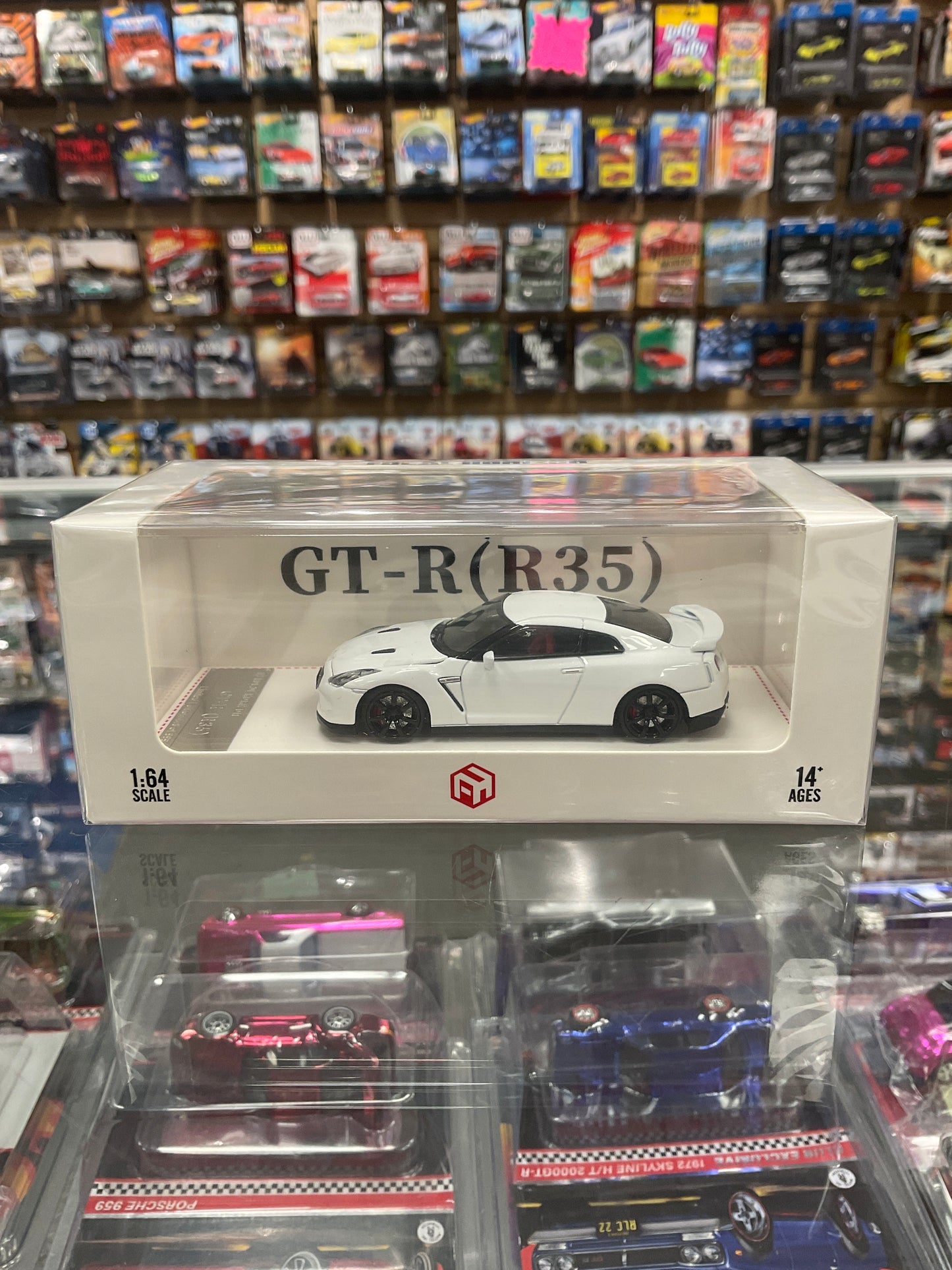 Focal Horizon Nissan GTR R35 White opening hood