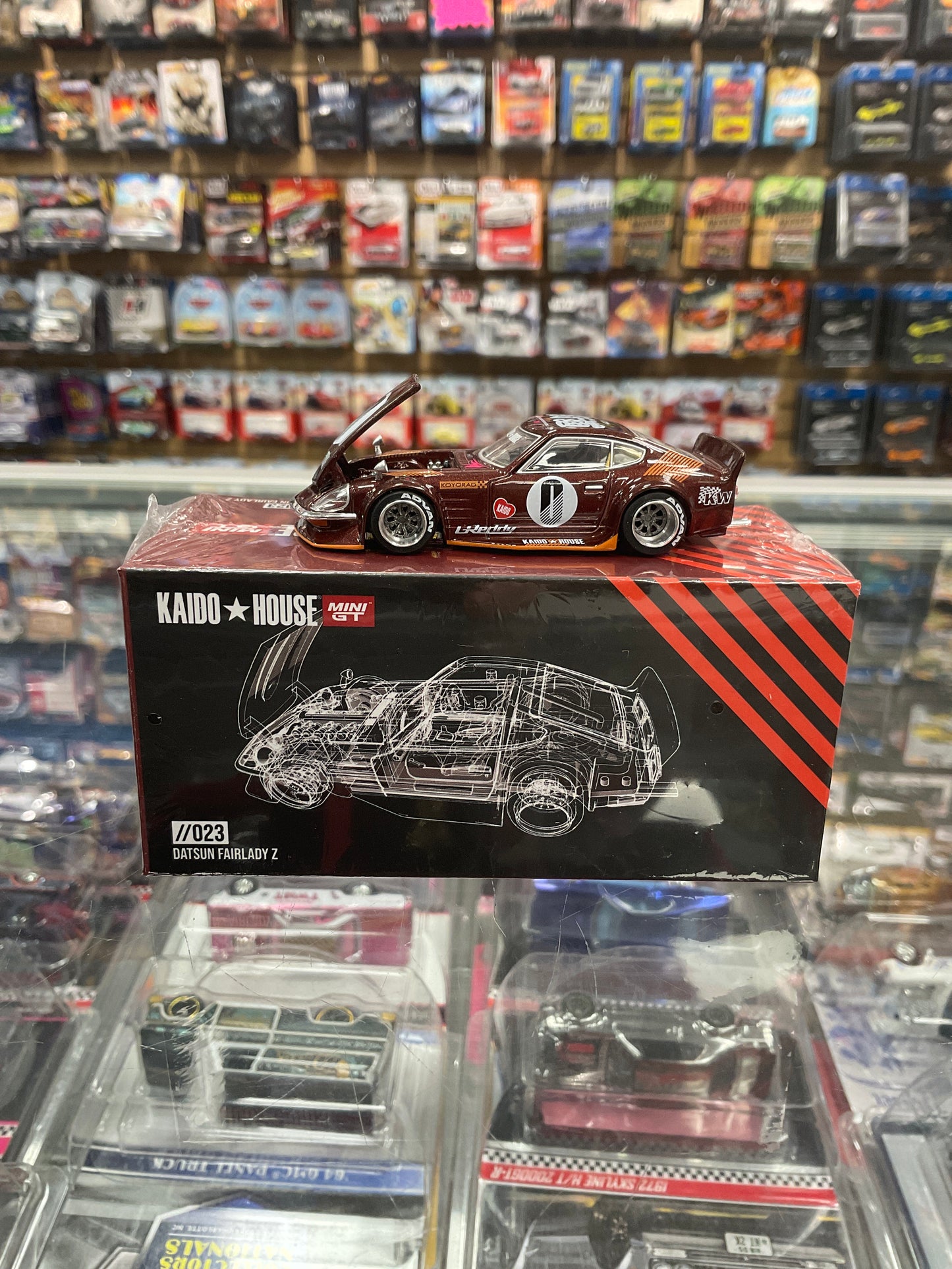 Kaido House 023 Datsun Fairlady Z Dark red