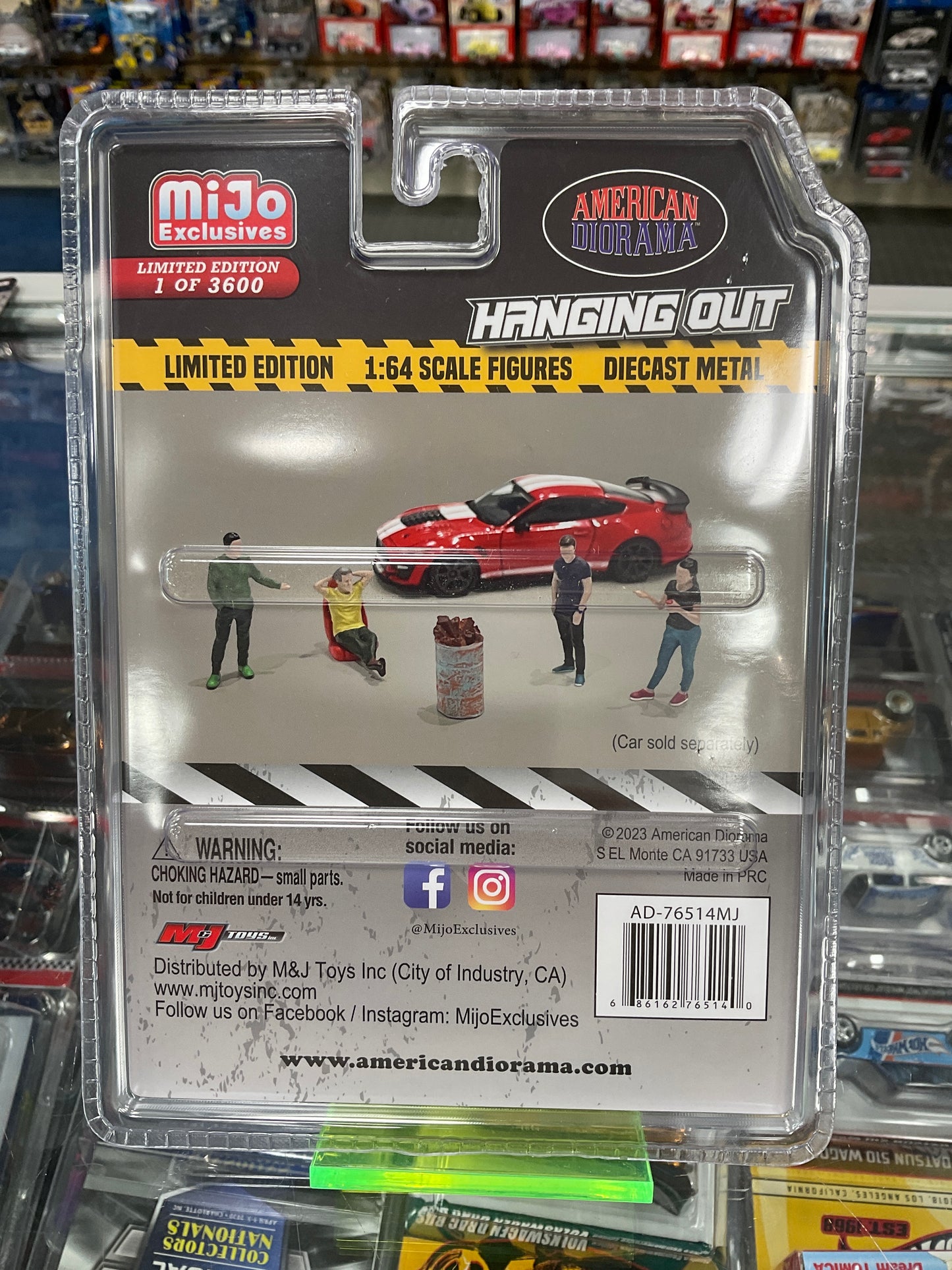 American Diorama Mijo Exclusive Hanging Out diecast 1:64 figures