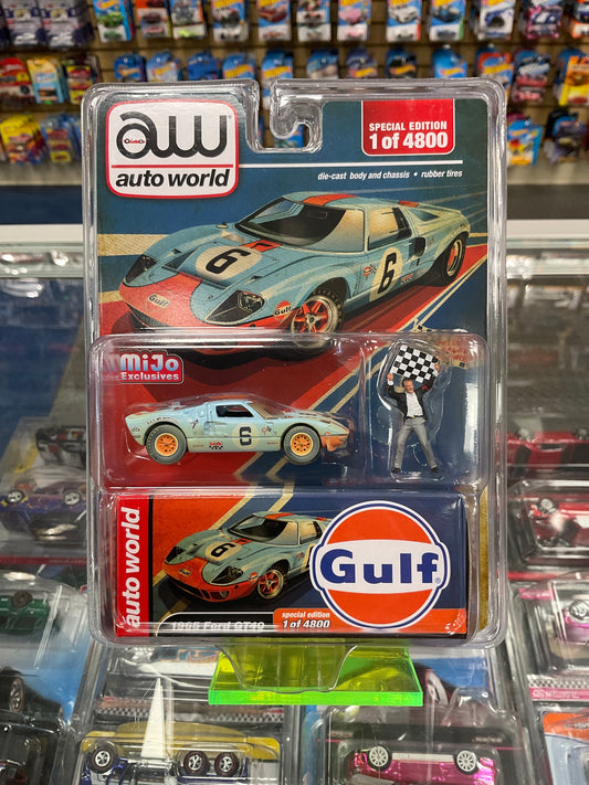 Autoworld Gulf 1965 Ford GT40 with figure