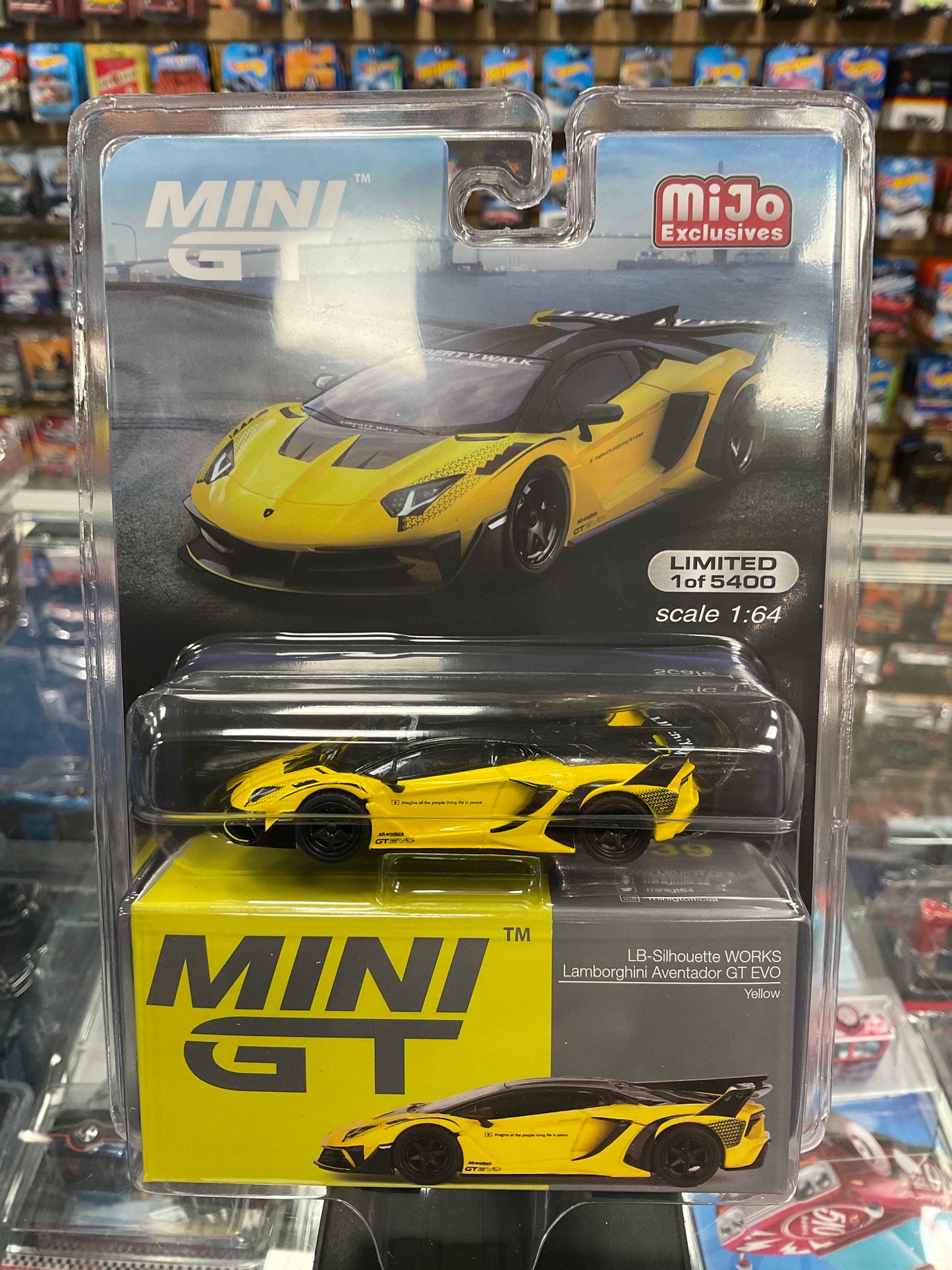 MiniGT 639 LB-Silhouette Works Lamborghini Aventador GT Evo yellow