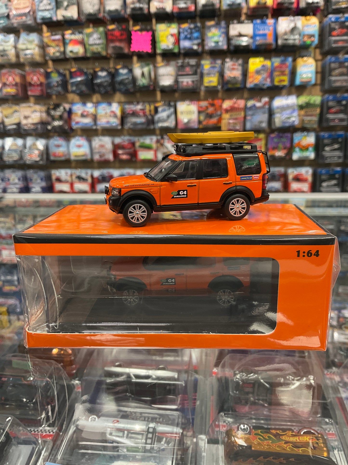 GCD Land Rover Discovery 4 Orange #341