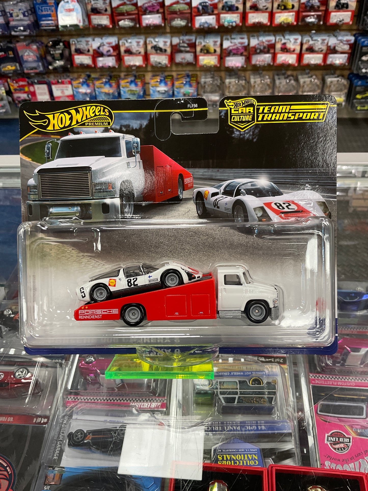 Hot Wheels Team Transport 66 Porsche 906 Carrera 6 Carry on