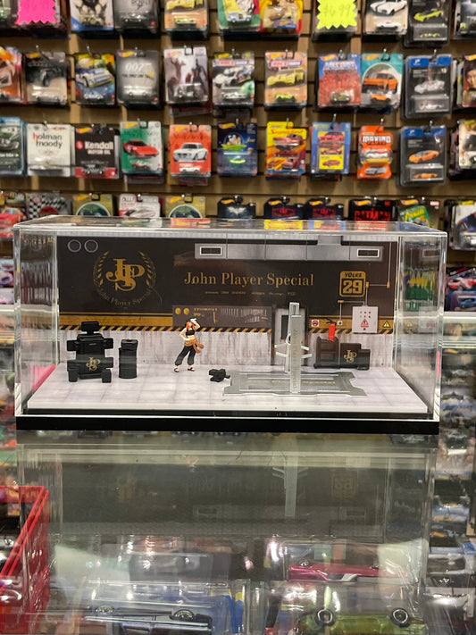MoreArt 1:64 John Player Special Workshop Diorama