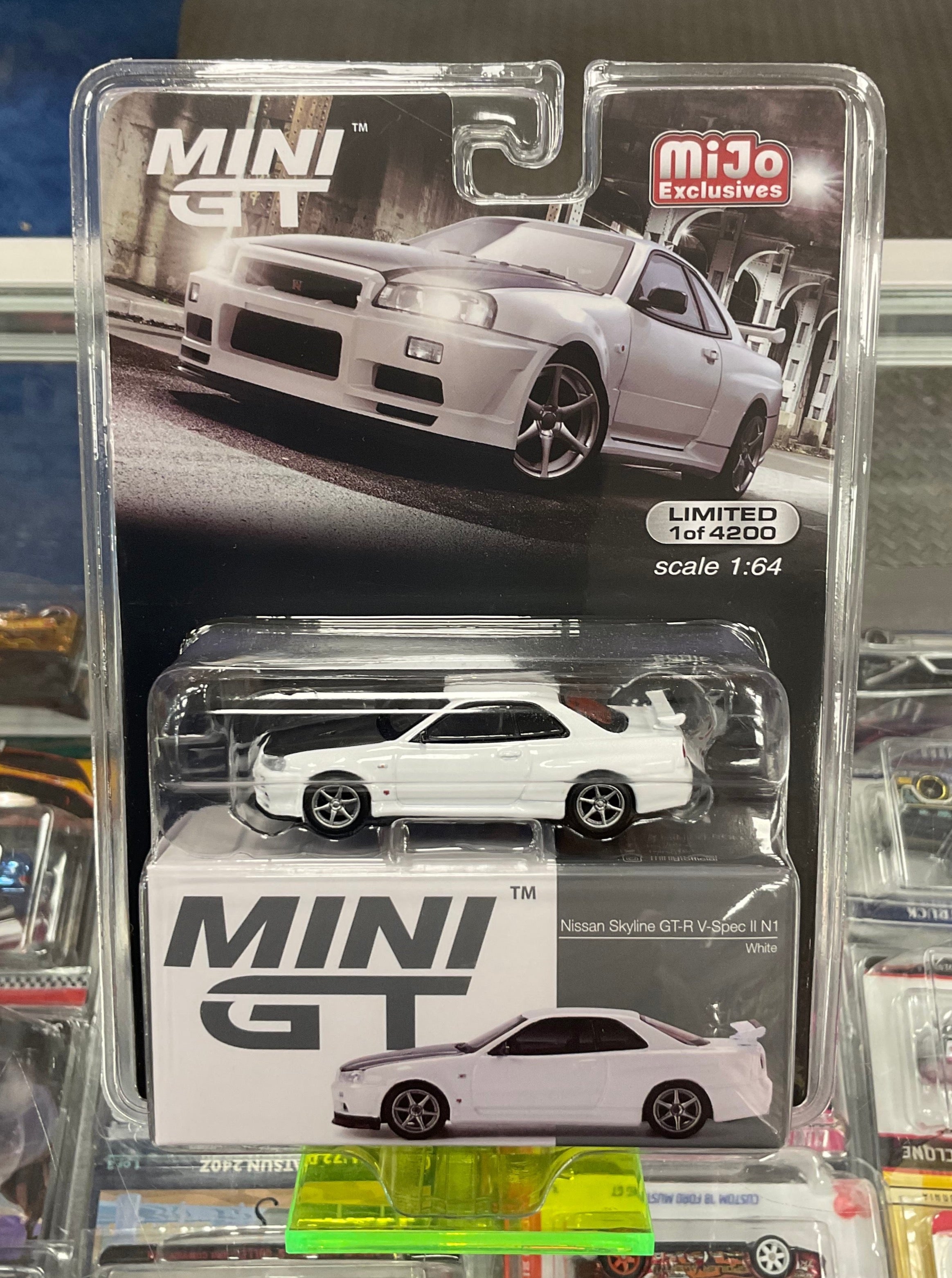 MiniGT 501 Nissan Skyline GT-R V-Spec II N1 White – Diecastz