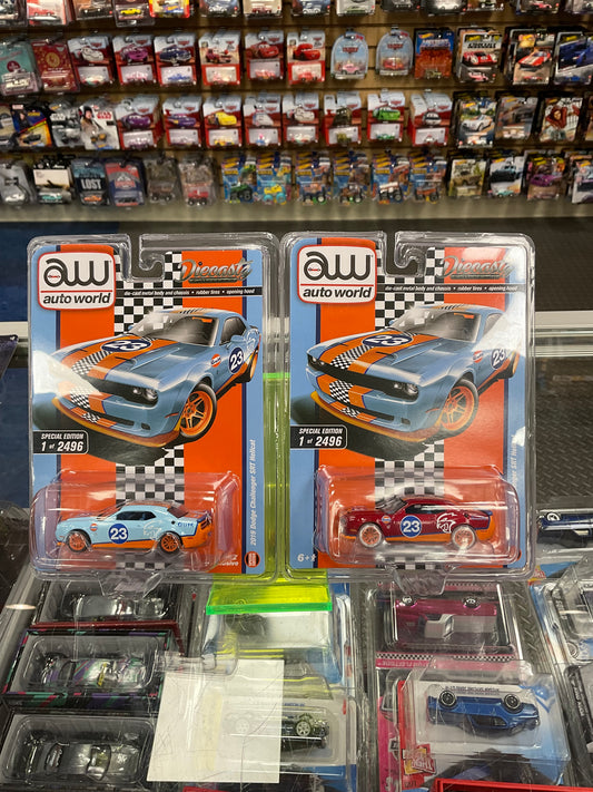 Autoworld DiecastZ Exclusive Gulf 2019 Dodge Challenger SRT Hellcat Chase and Regular