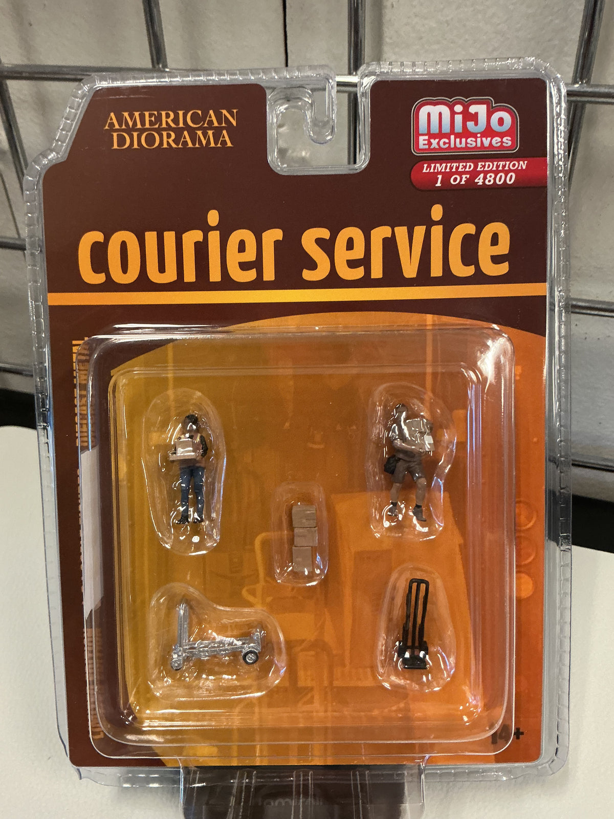 AMERICAN DIORAMA  COUEIER SERVICE  76495