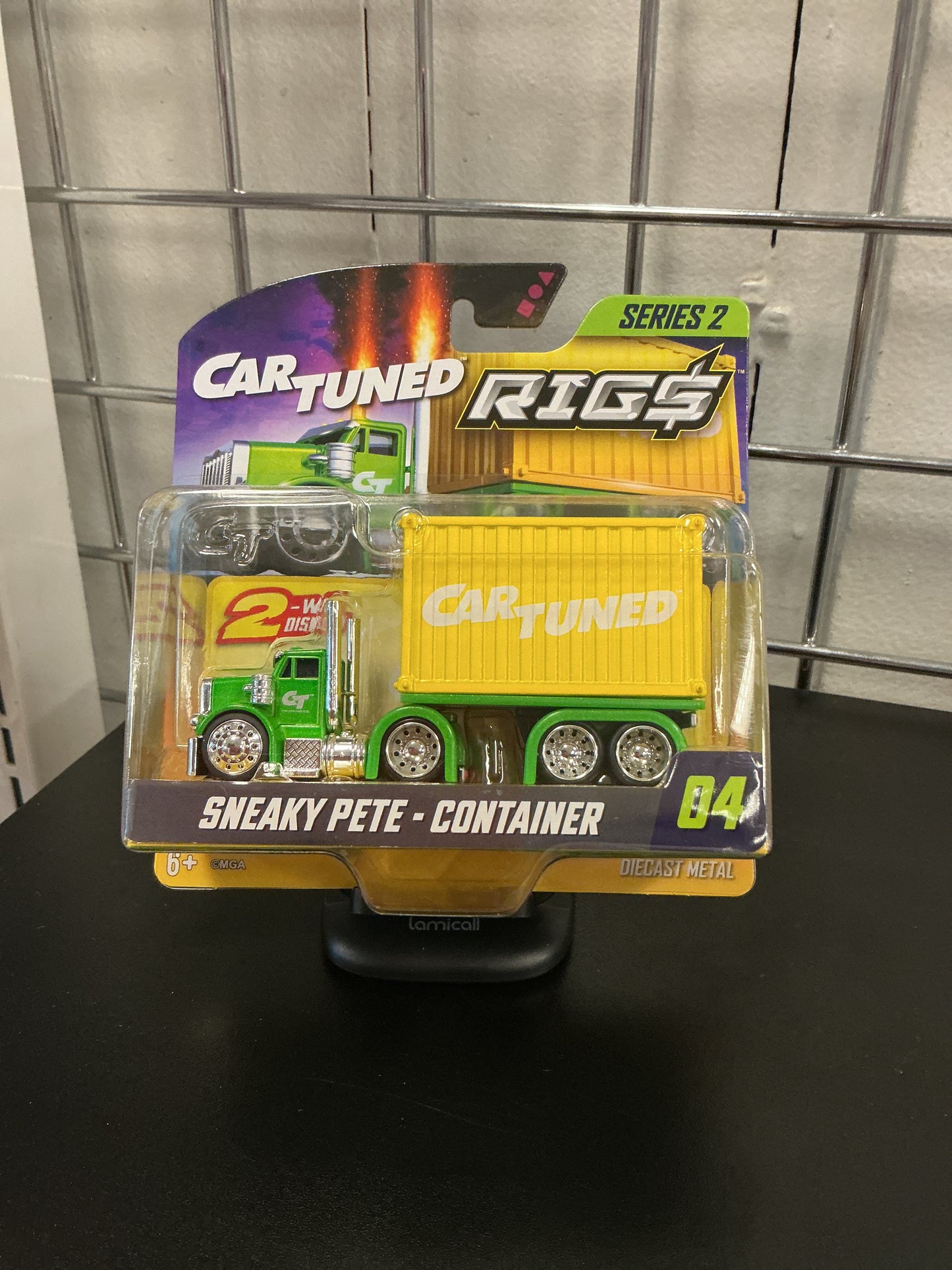Car Tuned Rigs Series 2- Sneaky Pete Container 04