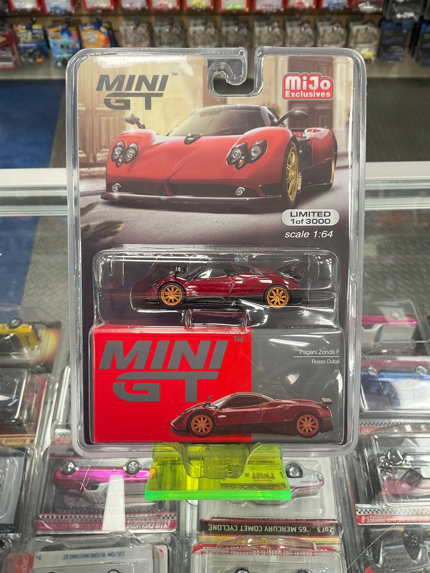 MiniGT 382 Pagani Zonda F Rosso Dubai