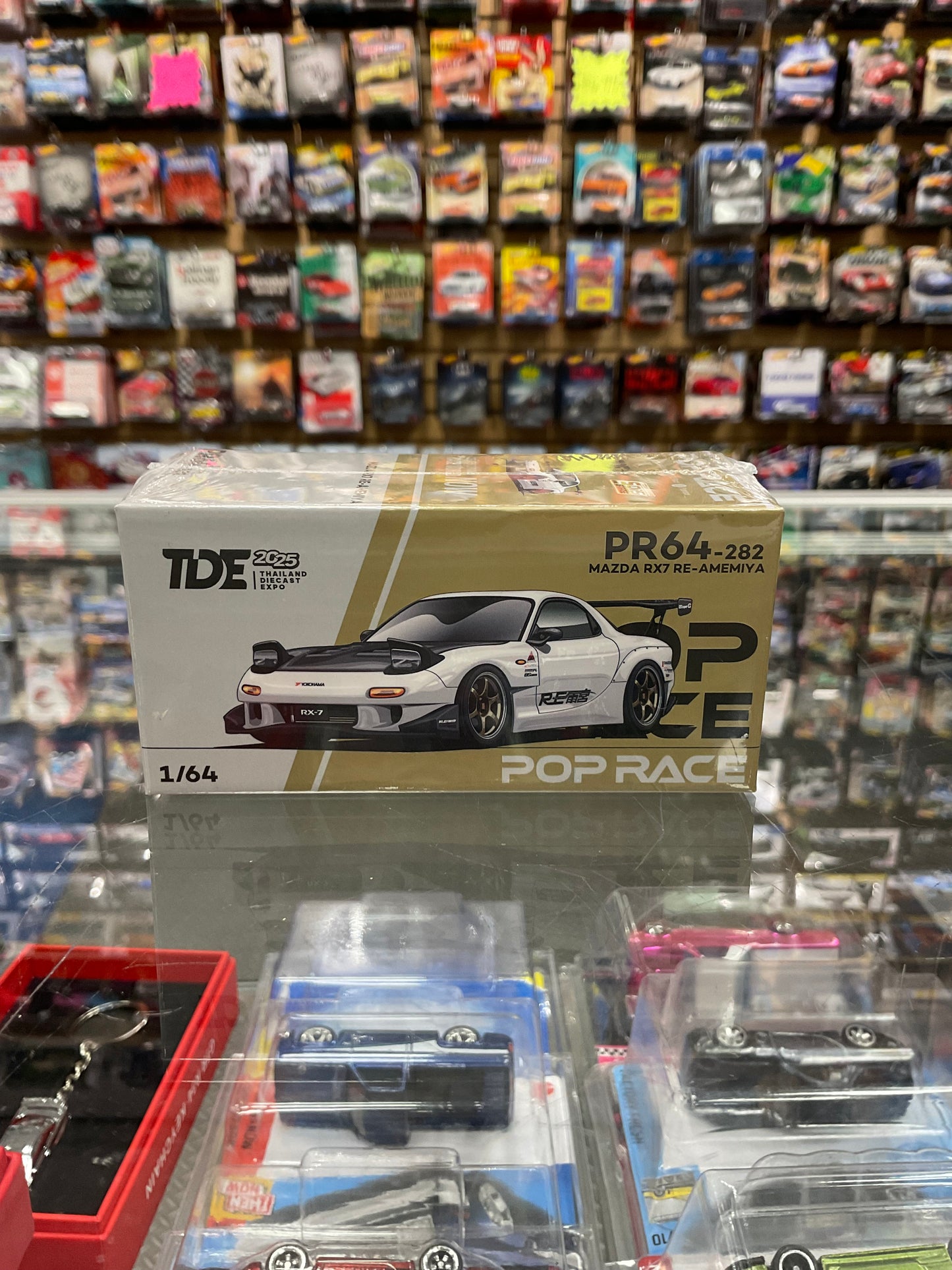 Set of 2 Pop Race PR64-282 Mazda RX7 RE-Amemiya White and Pop Race PR64-283 Pandem Datsun 620 Red