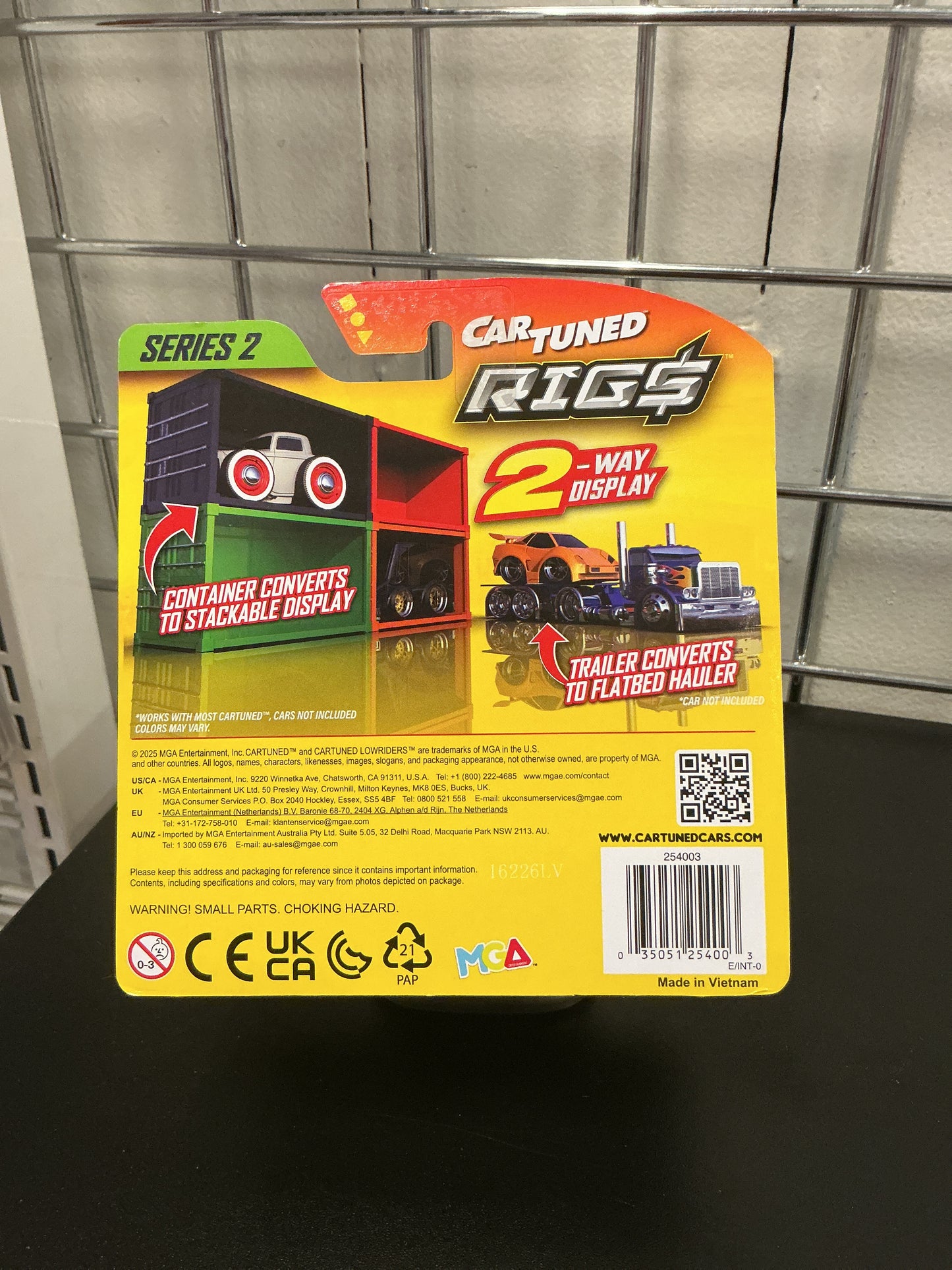 Car Tuned Rigs series 2- Cool C.O.E. Container 01