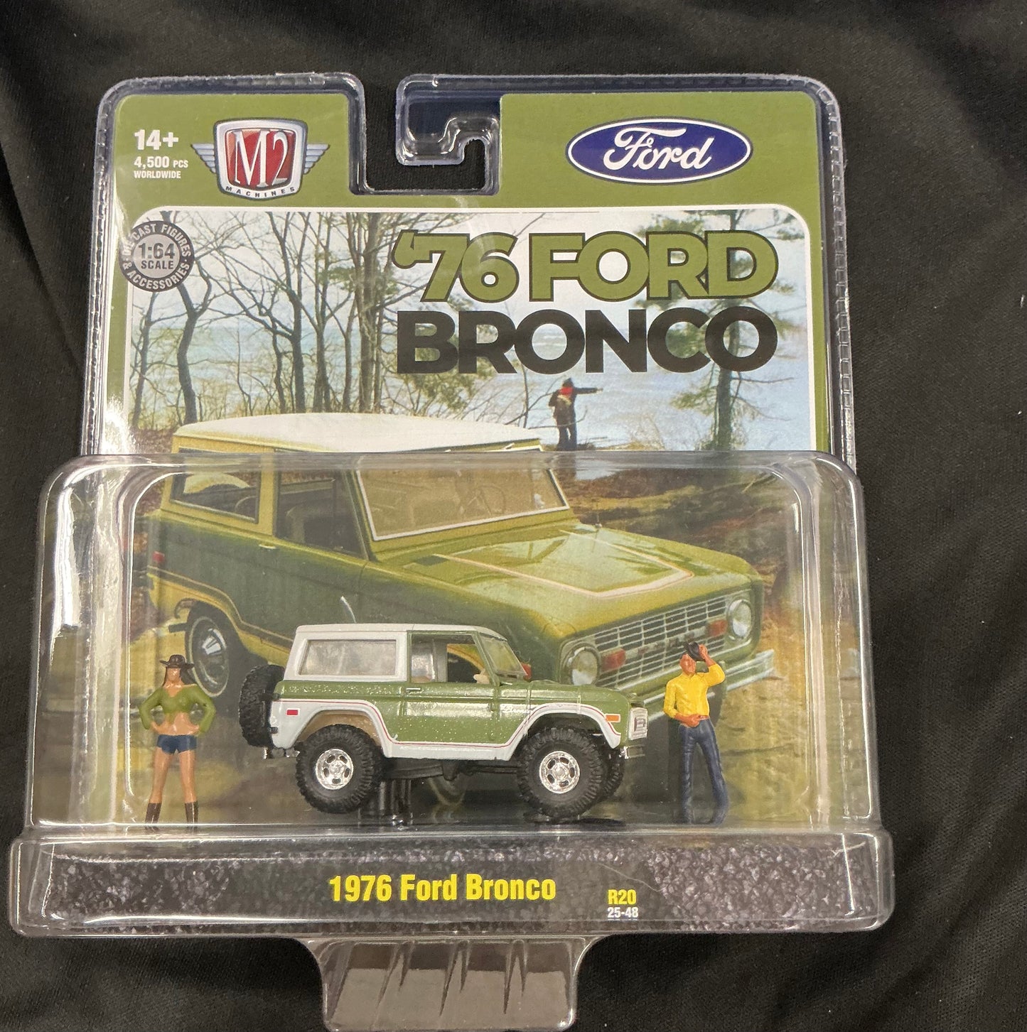 M2 Machines 1976 FORD BRONCO 4X4 Truck  R 20