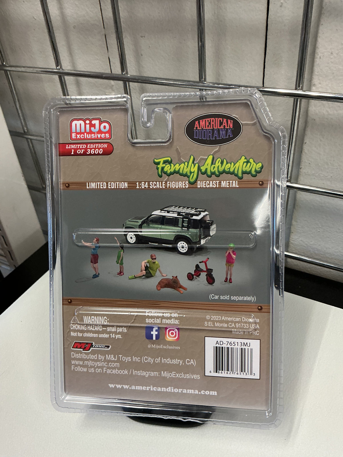 American Diorama  Family Adventure Figures Set  76513