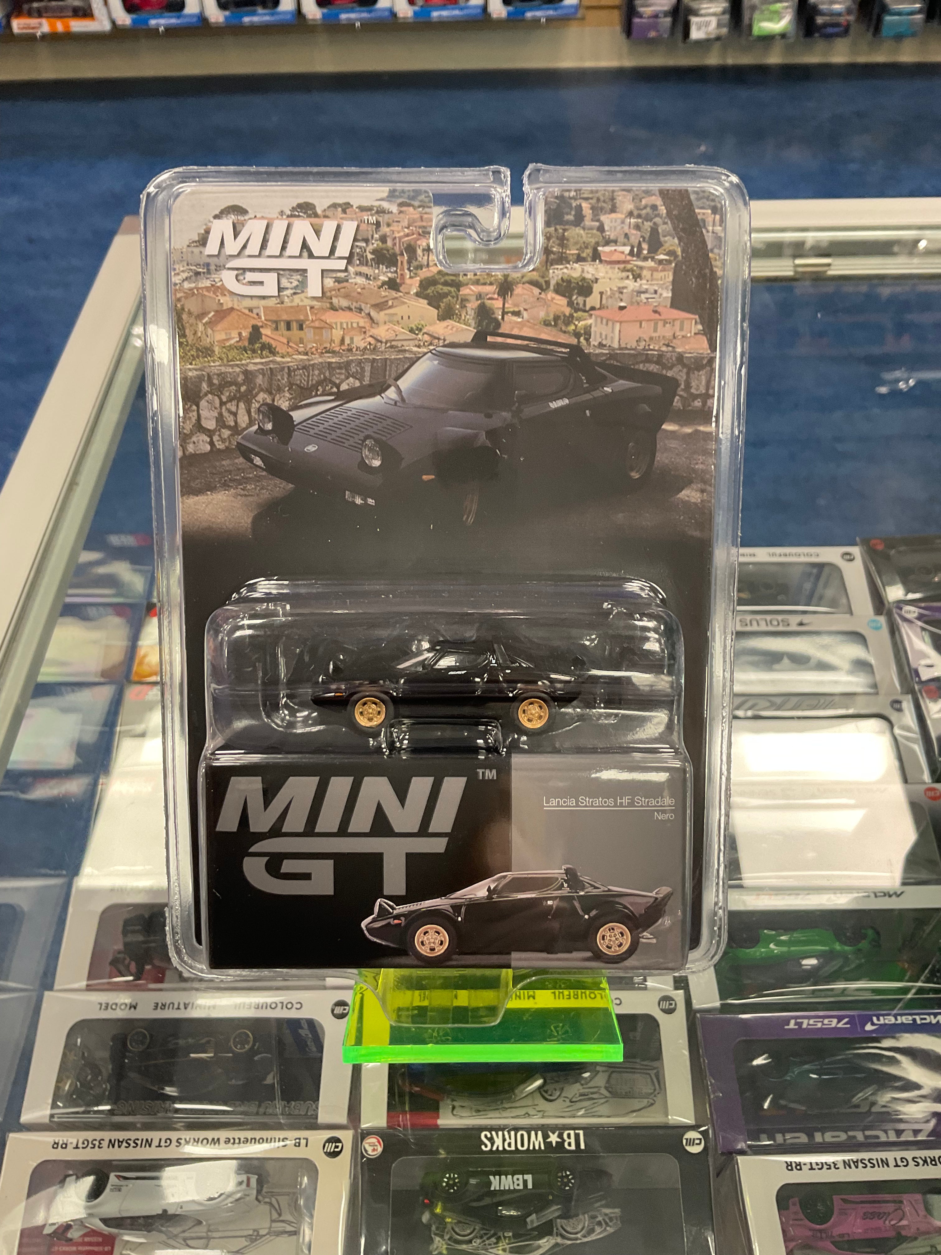 LANCIA Stratos HF Stradale – Mini GT 1:64 – Modèle Réduit Noir