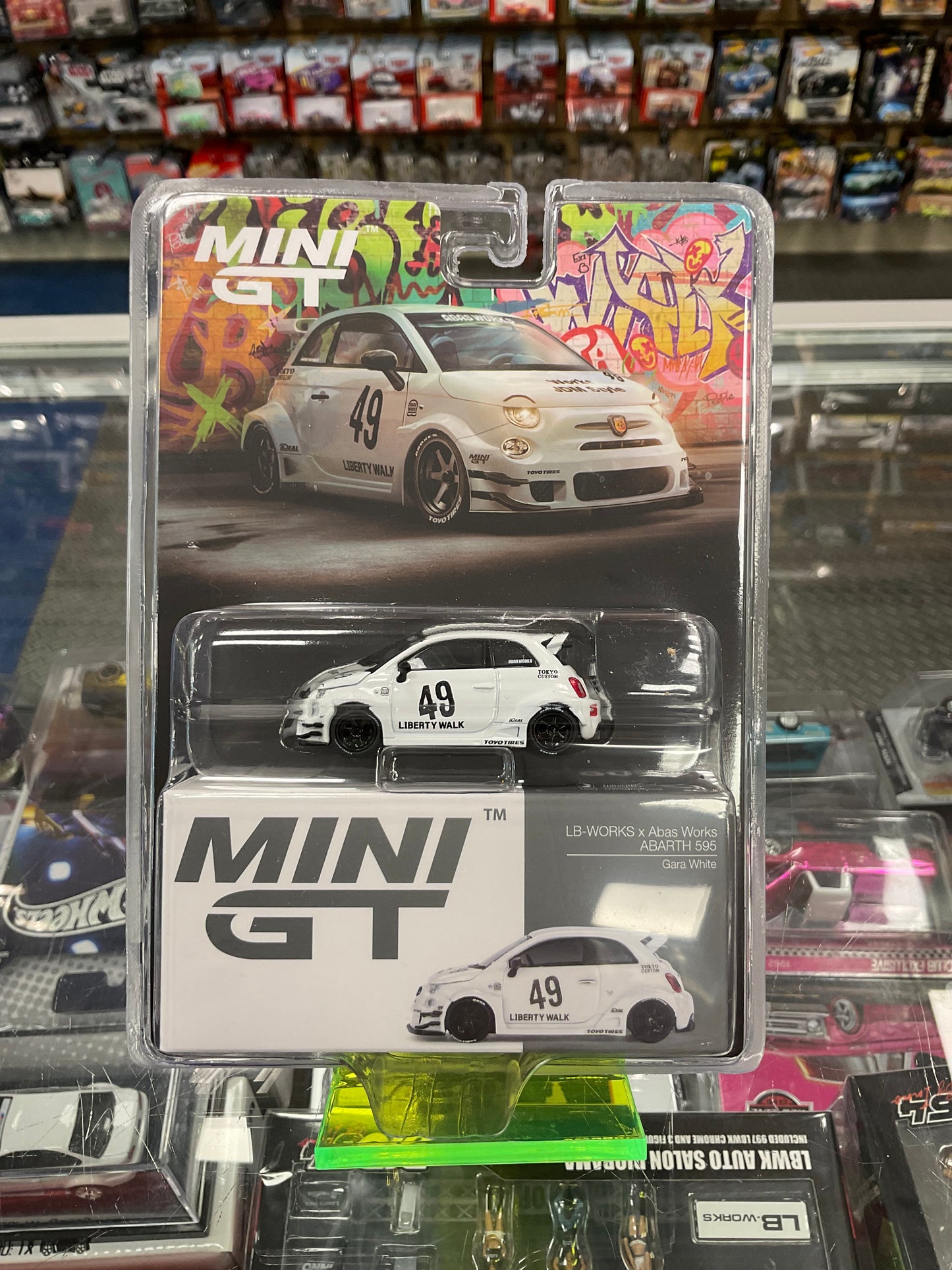 MiniGT 809 LB-WORKS x Abas Works ABARTH 595 Gara White