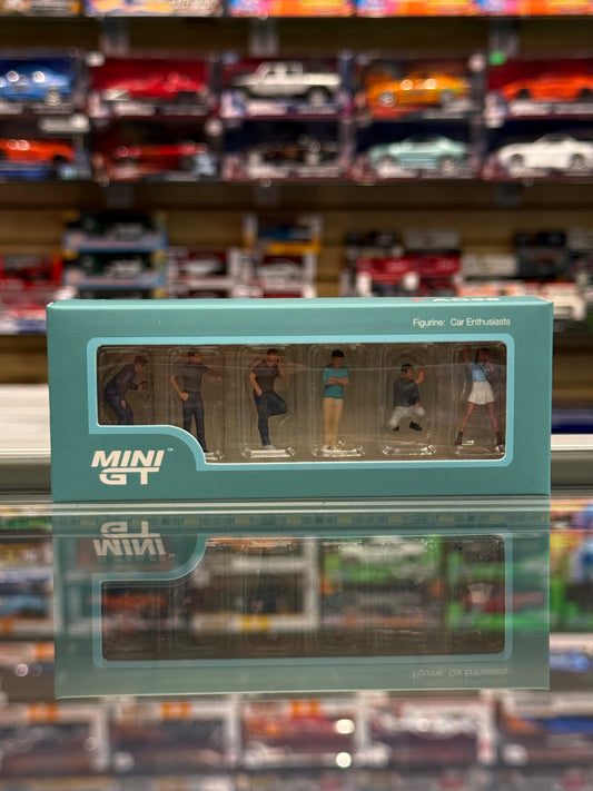 Mini GT AC36 Figurine: Car Enthusiasts