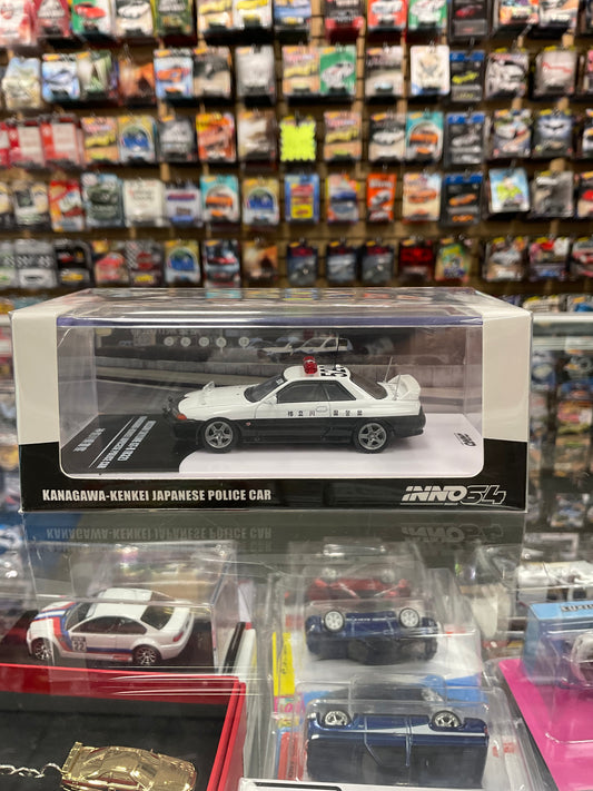 Inno64 Nissan Skyline GT-R (R32) Kanagawa-Kenkei Japanese Police Car