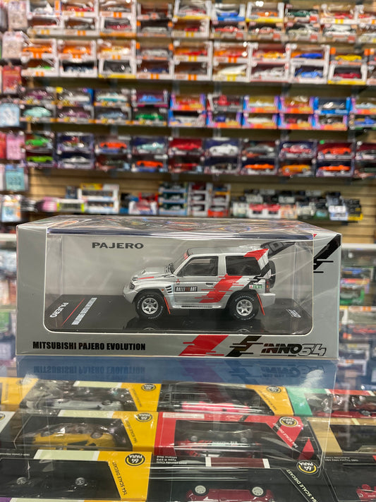 Inno64 Mitsubishi Pajiero Evolution Silver