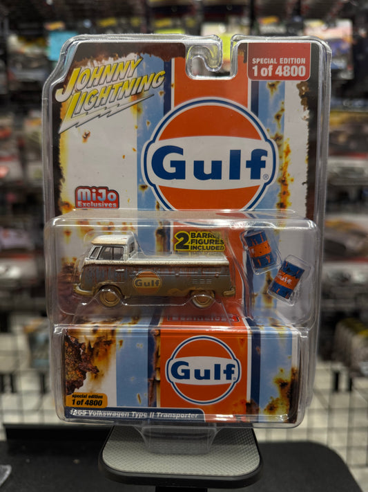 Johnny Lightning Gulf 1965 Volkswagen Type II Transporter Rusted