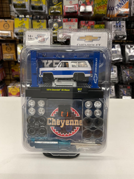 M2 1974 Chevrolet K5 Blazer Model Kit