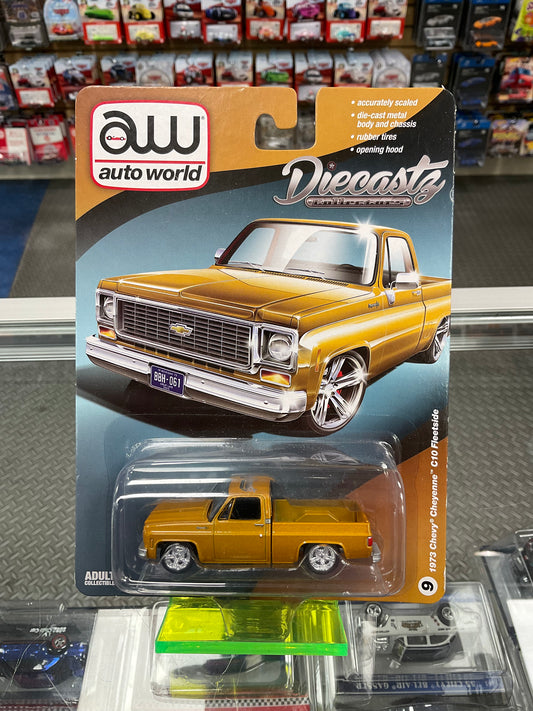 Auto World DiecastZ Exclusive 1973 Chevy Cheyenne C10 Fleetside Gold