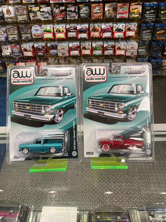 Autoworld Diecastz Exclusive 1979 Chevy Silverado Fleetside Aqua Blue Chase and Regular Diecastz Exclusive