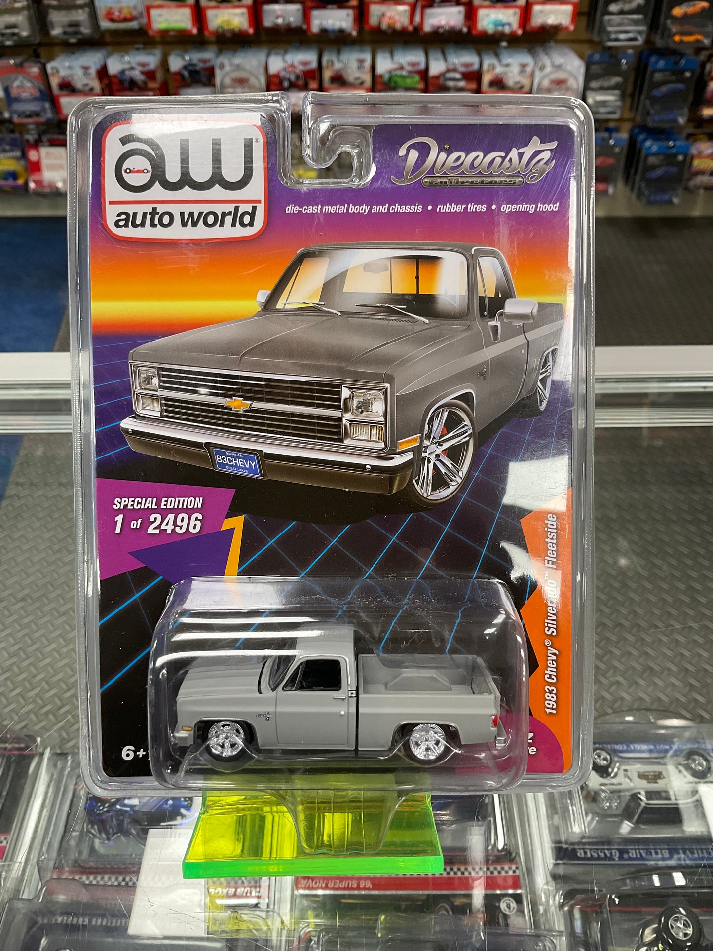 Auto World DiecastZ Exclusive 1983 Chevy Silverado Fleetside Grey Chase and Regular Diecastz Exclusive