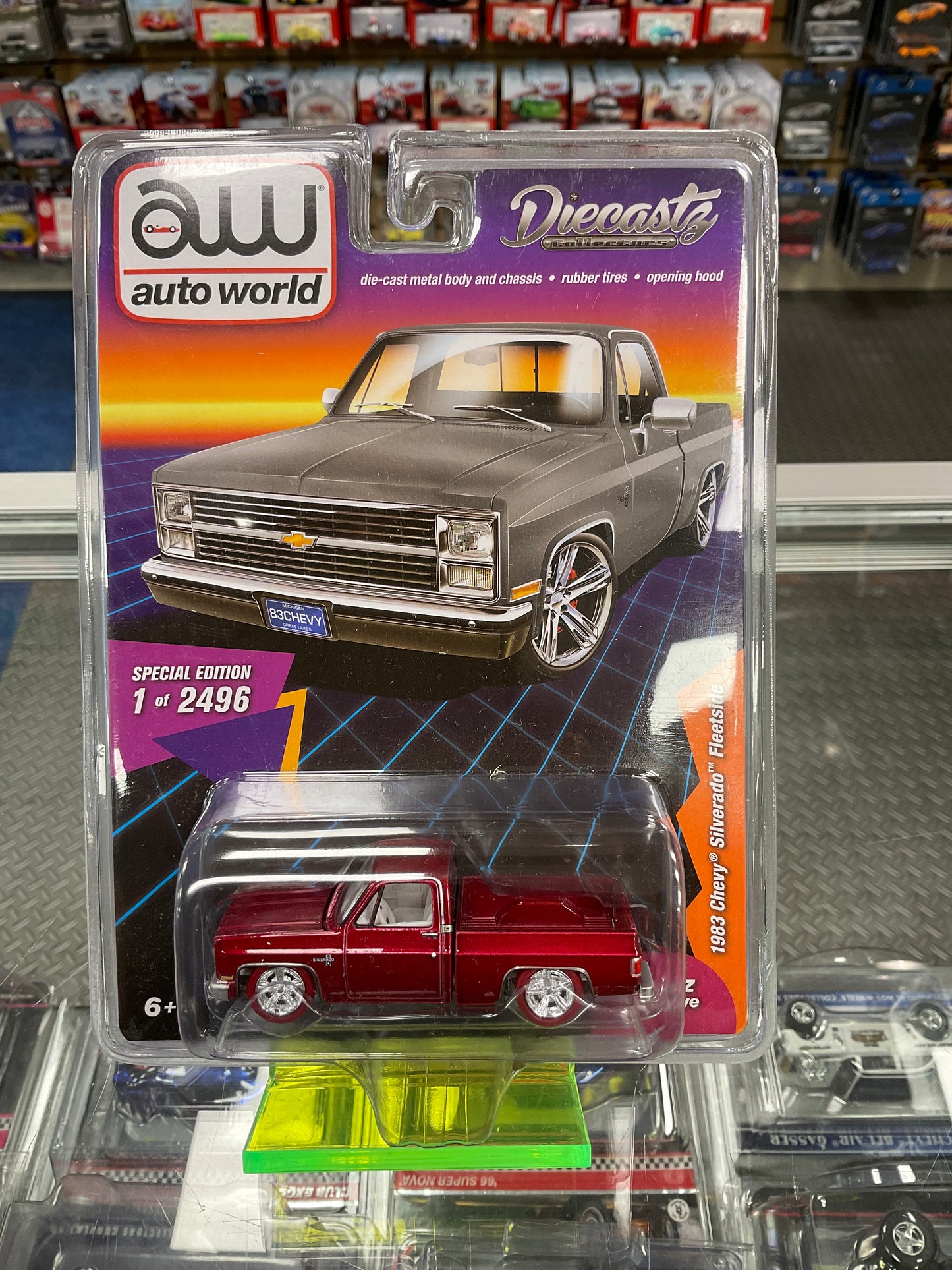 Auto World DiecastZ Exclusive 1983 Chevy Silverado Fleetside Grey Chase and Regular Diecastz Exclusive