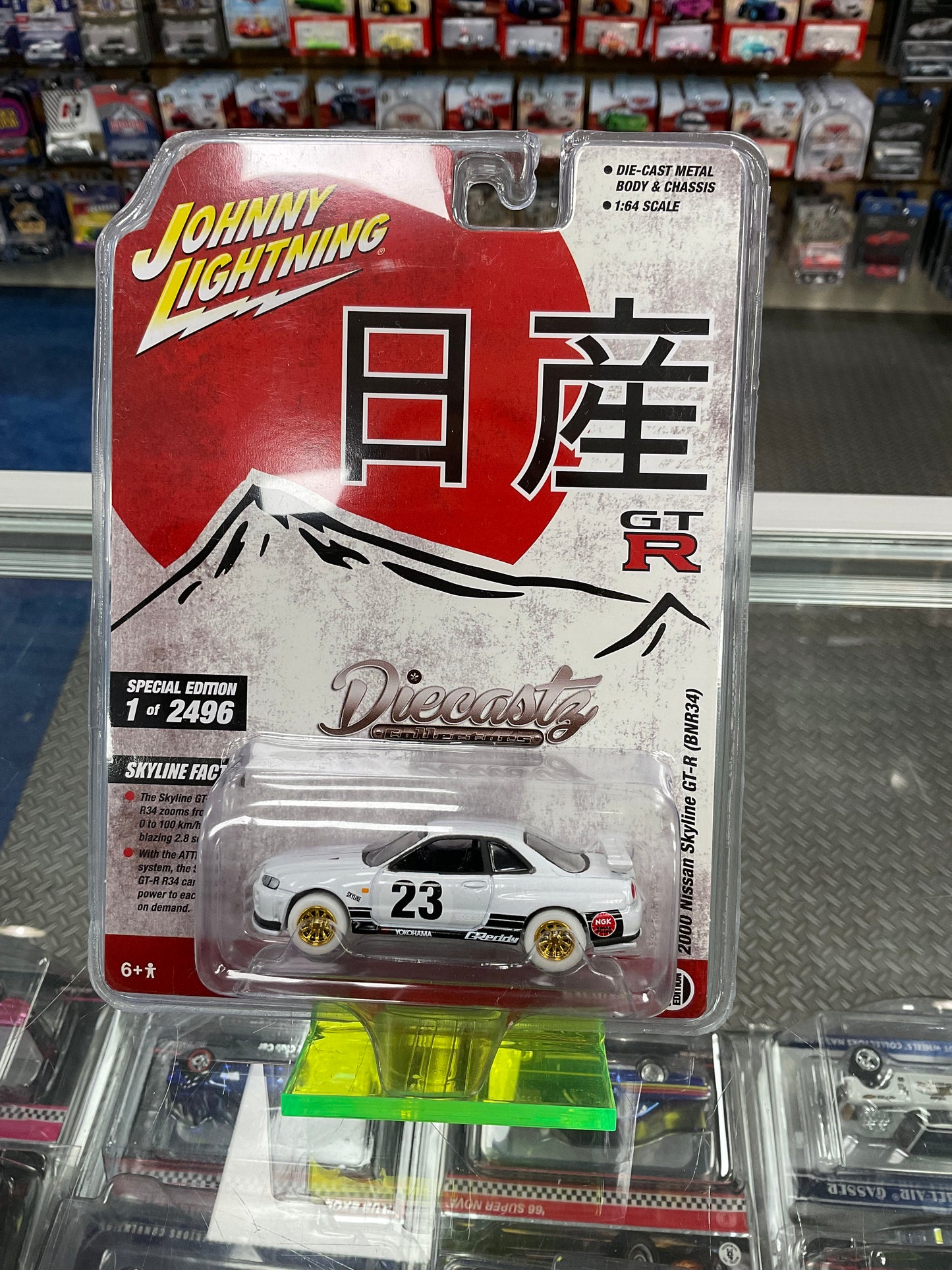 Johnny Lightning Diecastz Exclusive 2000 Nissan Skyline GT-R BNR34 Chase and Regular Diecastz Exclusive