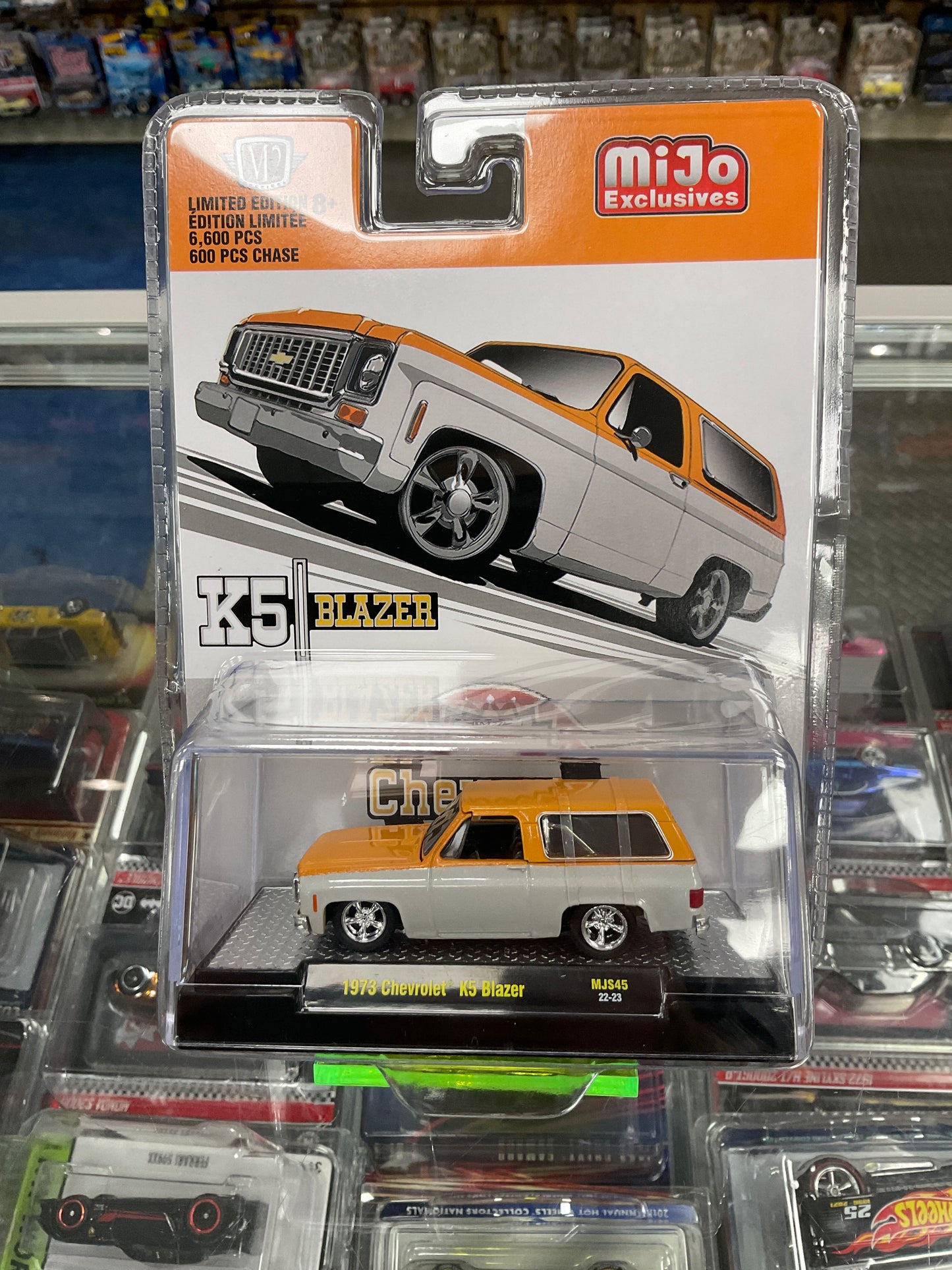 M2 Machine Mijo Exclusive 1973 Chevrolet K5 Blazer Orange/White