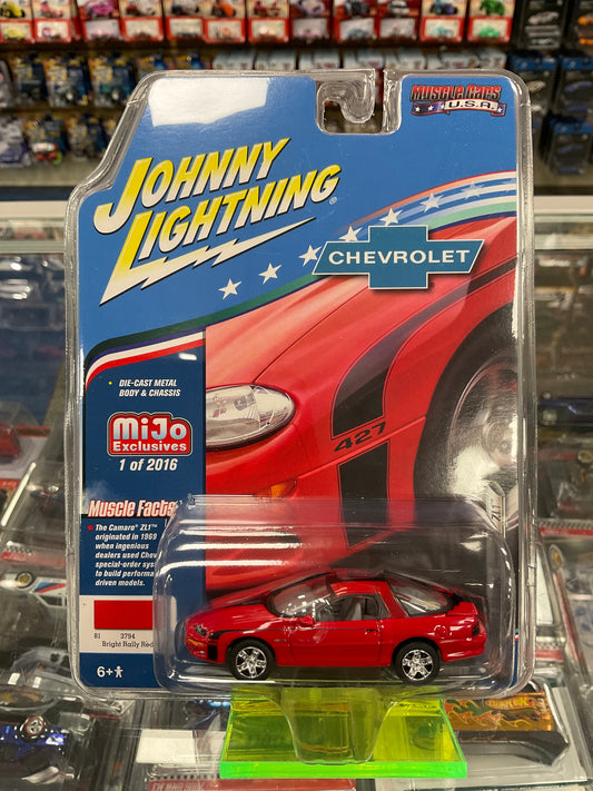 Johnny Lightning 2002 Chevy Camaro ZL1 Bright rally red